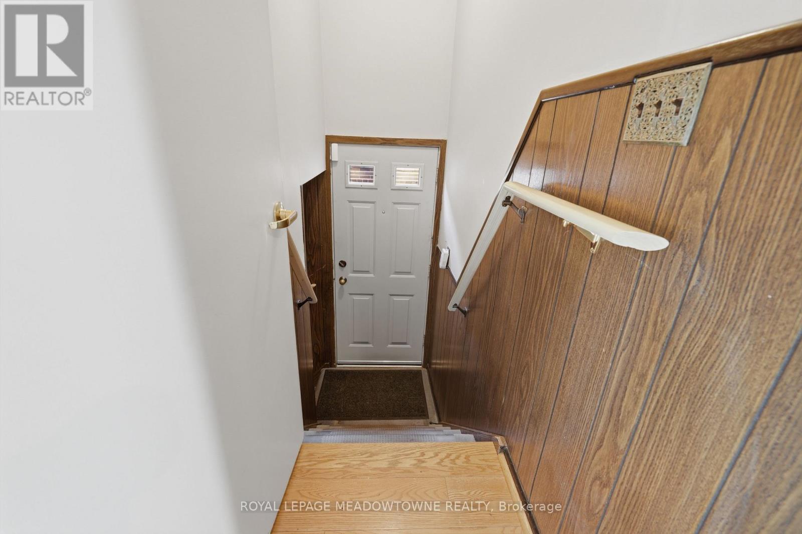 144 Silverhill Drive, Toronto (Islington-City Centre West), Ontario  M9B 3W7 - Photo 24 - W12918824