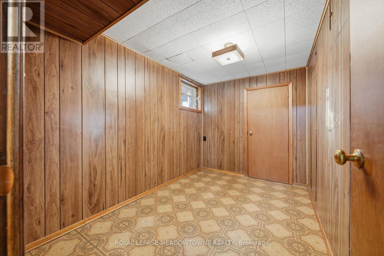 144 Silverhill Drive, Toronto (Islington-City Centre West), Ontario  M9B 3W7 - Photo 37 - W12918824