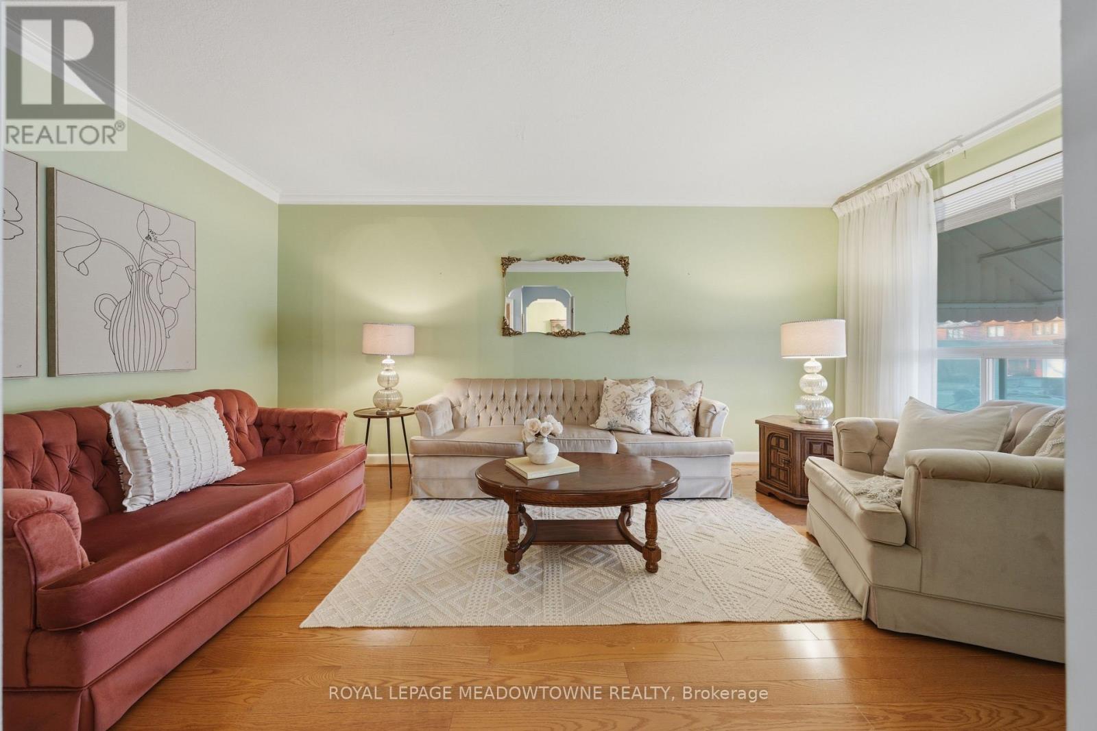 144 Silverhill Drive, Toronto (Islington-City Centre West), Ontario  M9B 3W7 - Photo 6 - W12918824