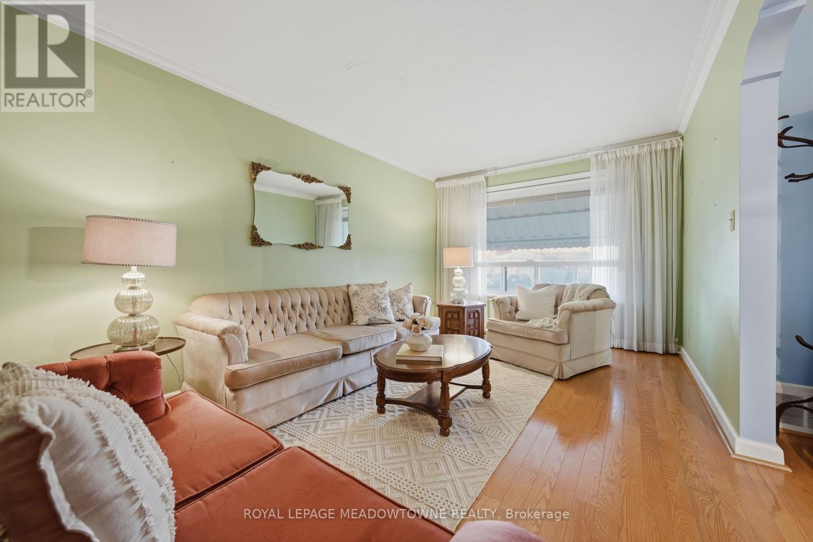 144 Silverhill Drive, Toronto (Islington-City Centre West), Ontario  M9B 3W7 - Photo 7 - W12918824