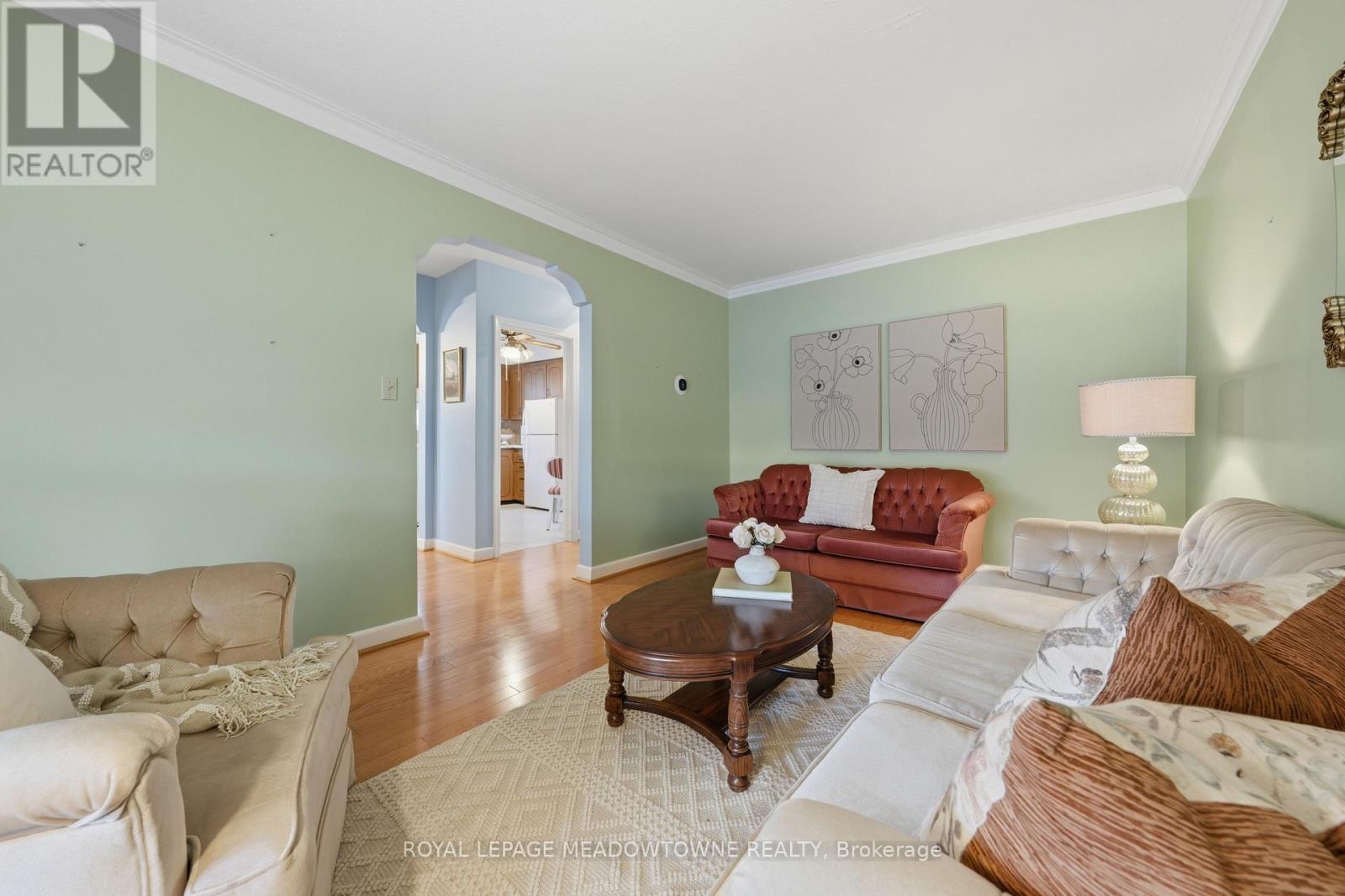 144 Silverhill Drive, Toronto (Islington-City Centre West), Ontario  M9B 3W7 - Photo 8 - W12918824