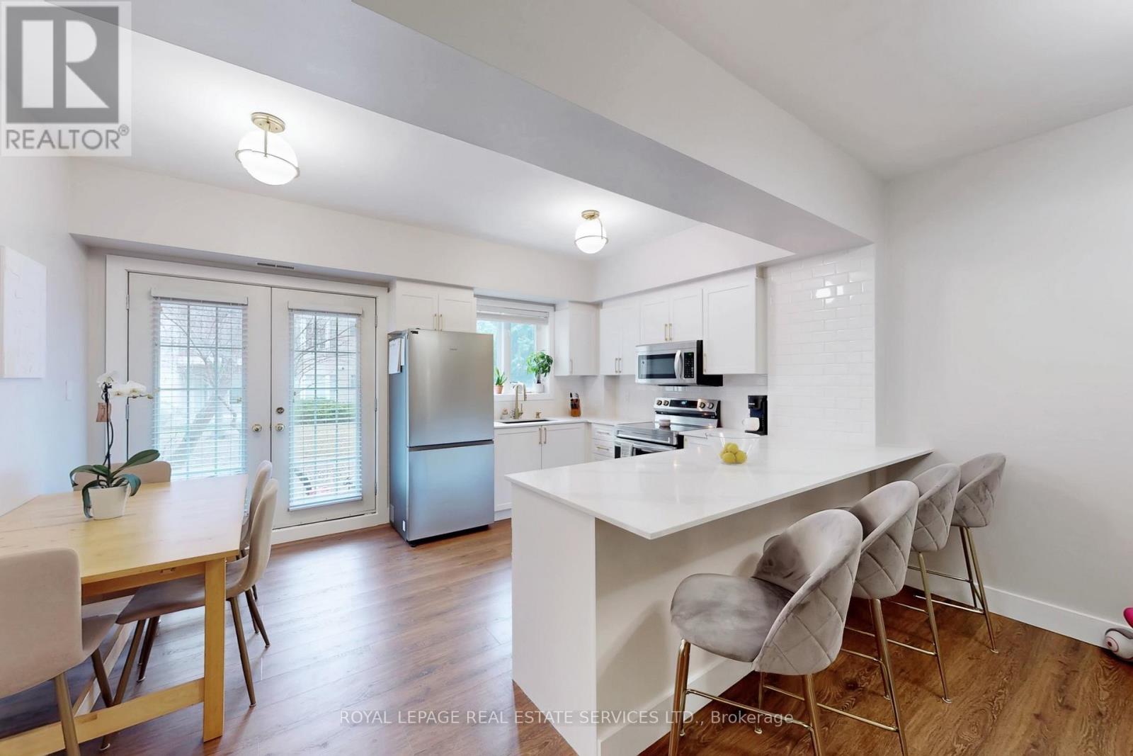 104 - 4016 Kilmer Drive, Burlington, Ontario  L7M 5A7 - Photo 8 - W12918842