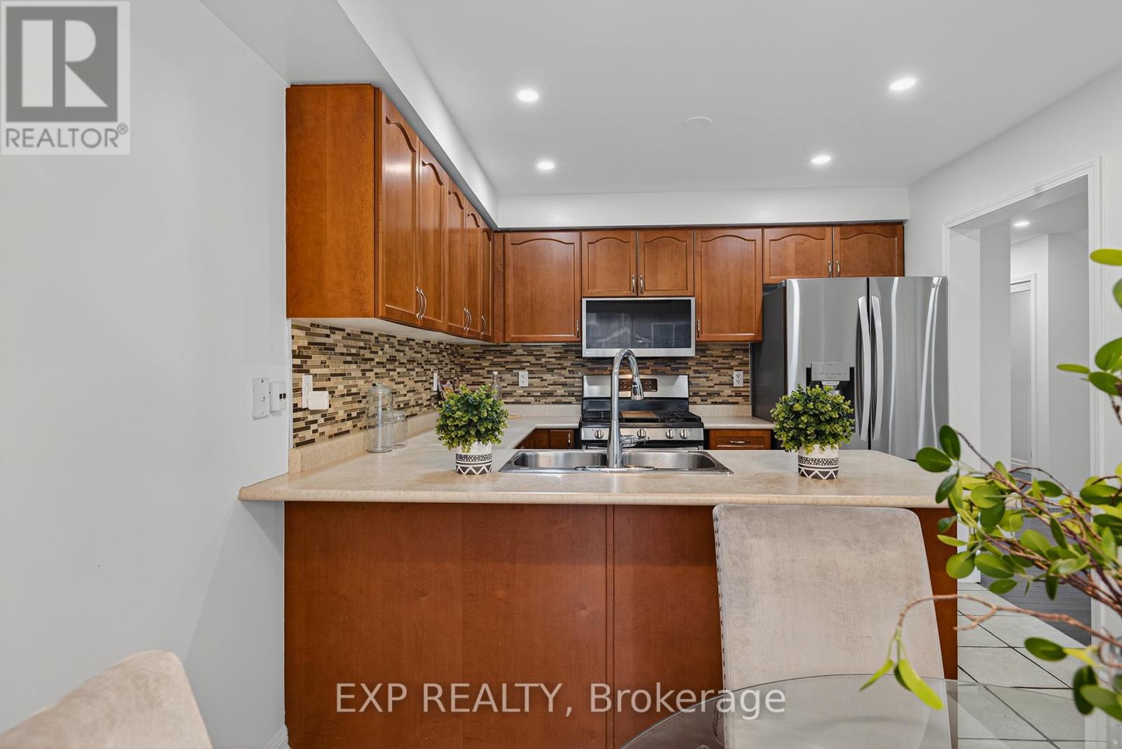 4067 Donnic Drive, Burlington, Ontario  L7M 0A5 - Photo 13 - W12918848