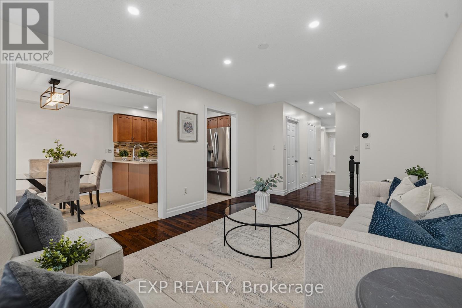 4067 Donnic Drive, Burlington, Ontario  L7M 0A5 - Photo 7 - W12918848