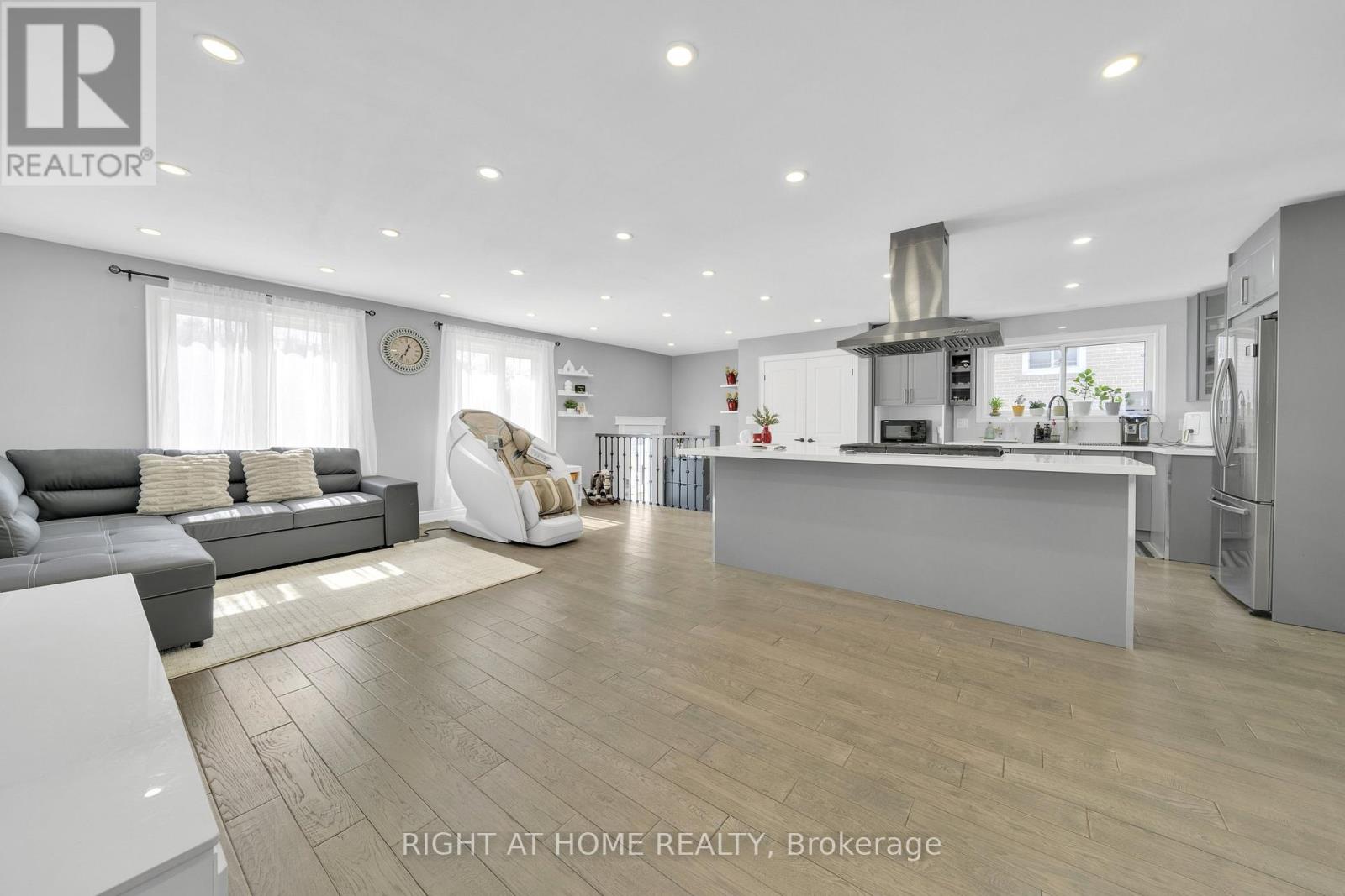 86 Topcliff Avenue, Toronto, Ontario  M3N 1L8 - Photo 12 - W12918854