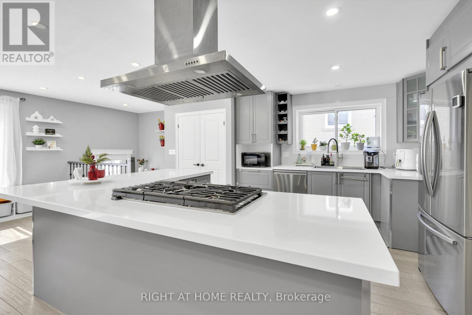 86 Topcliff Avenue, Toronto, Ontario  M3N 1L8 - Photo 14 - W12918854