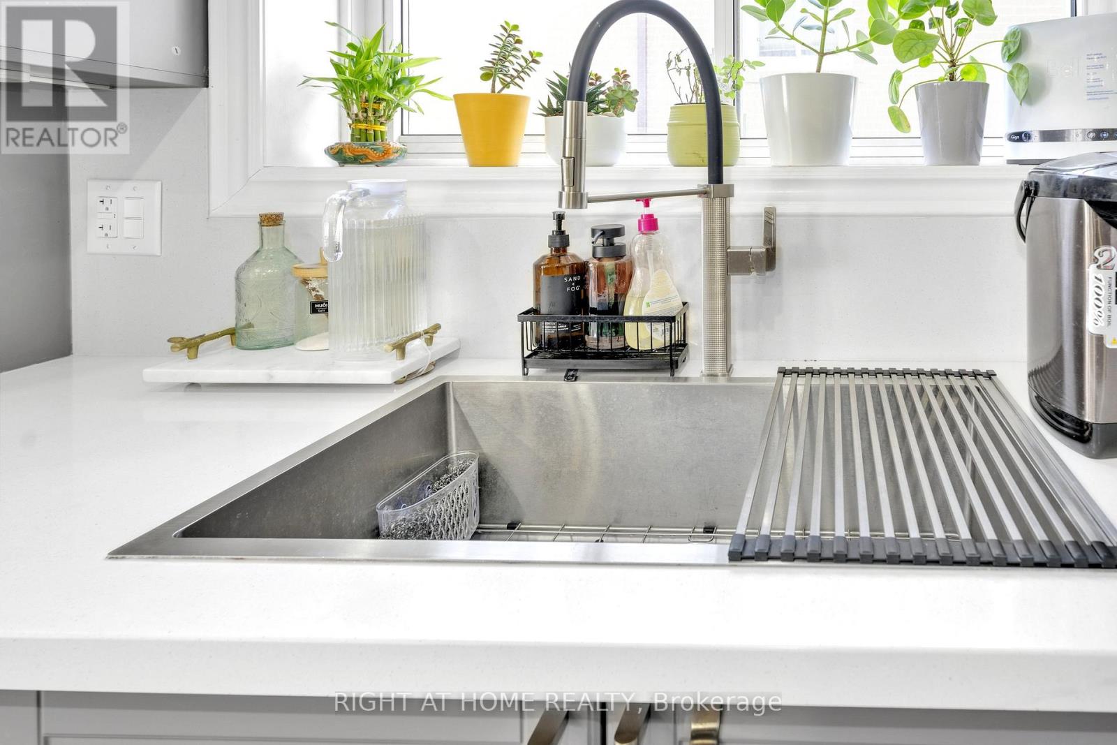 86 Topcliff Avenue, Toronto, Ontario  M3N 1L8 - Photo 19 - W12918854