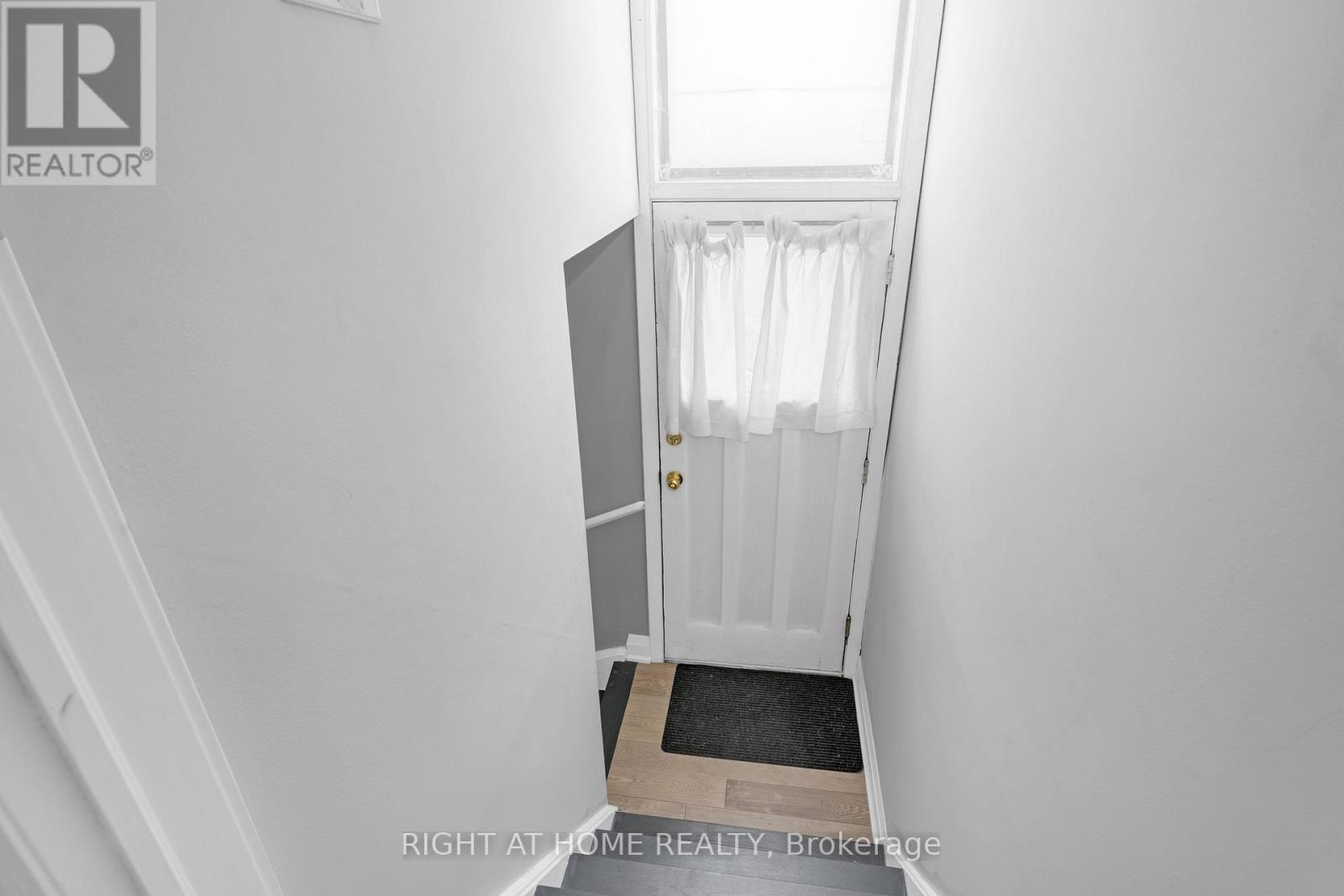 86 Topcliff Avenue, Toronto, Ontario  M3N 1L8 - Photo 29 - W12918854