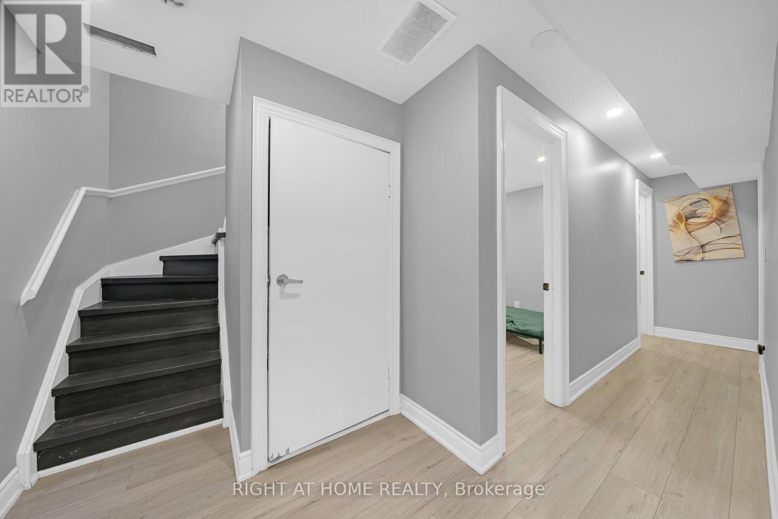 86 Topcliff Avenue, Toronto, Ontario  M3N 1L8 - Photo 30 - W12918854