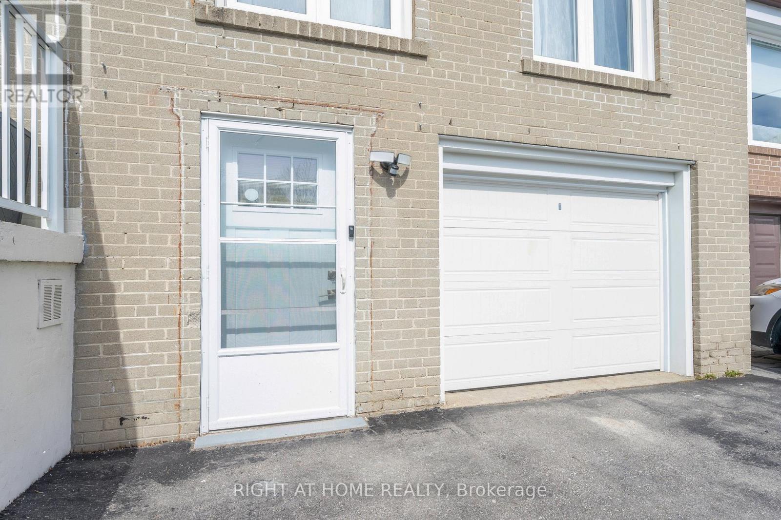 86 Topcliff Avenue, Toronto, Ontario  M3N 1L8 - Photo 31 - W12918854