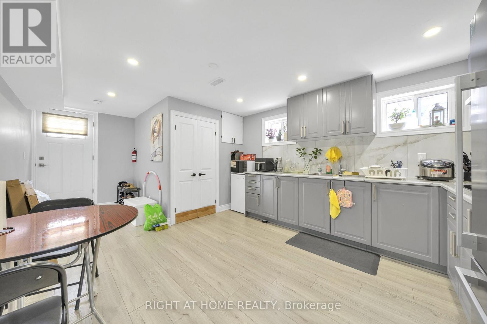 86 Topcliff Avenue, Toronto, Ontario  M3N 1L8 - Photo 34 - W12918854