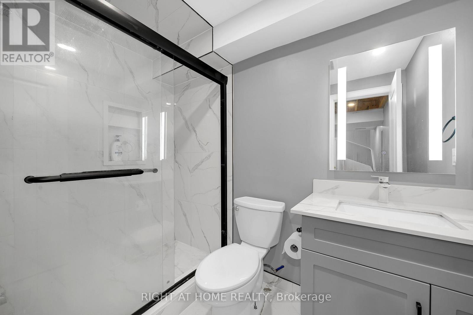 86 Topcliff Avenue, Toronto, Ontario  M3N 1L8 - Photo 37 - W12918854