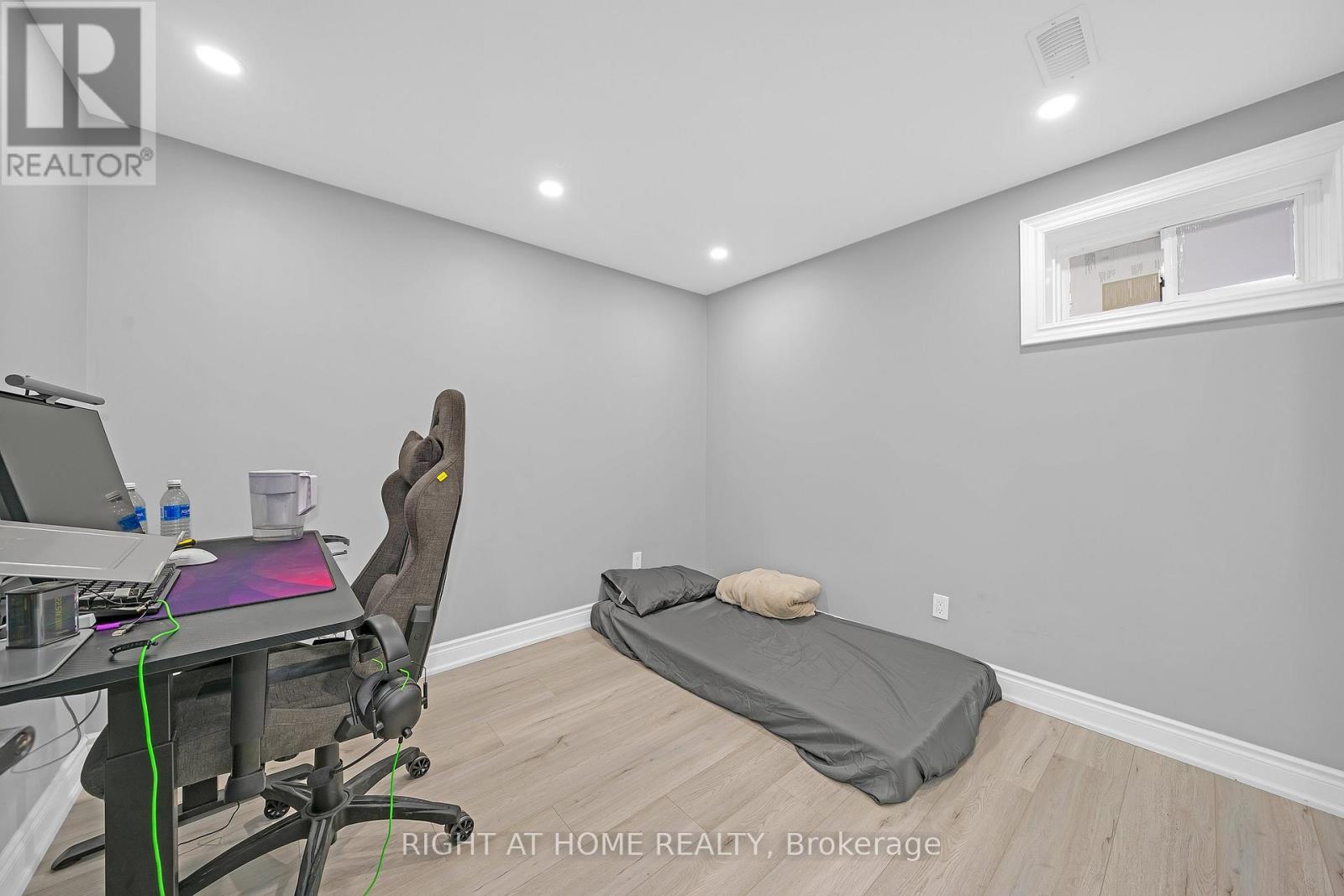 86 Topcliff Avenue, Toronto, Ontario  M3N 1L8 - Photo 38 - W12918854