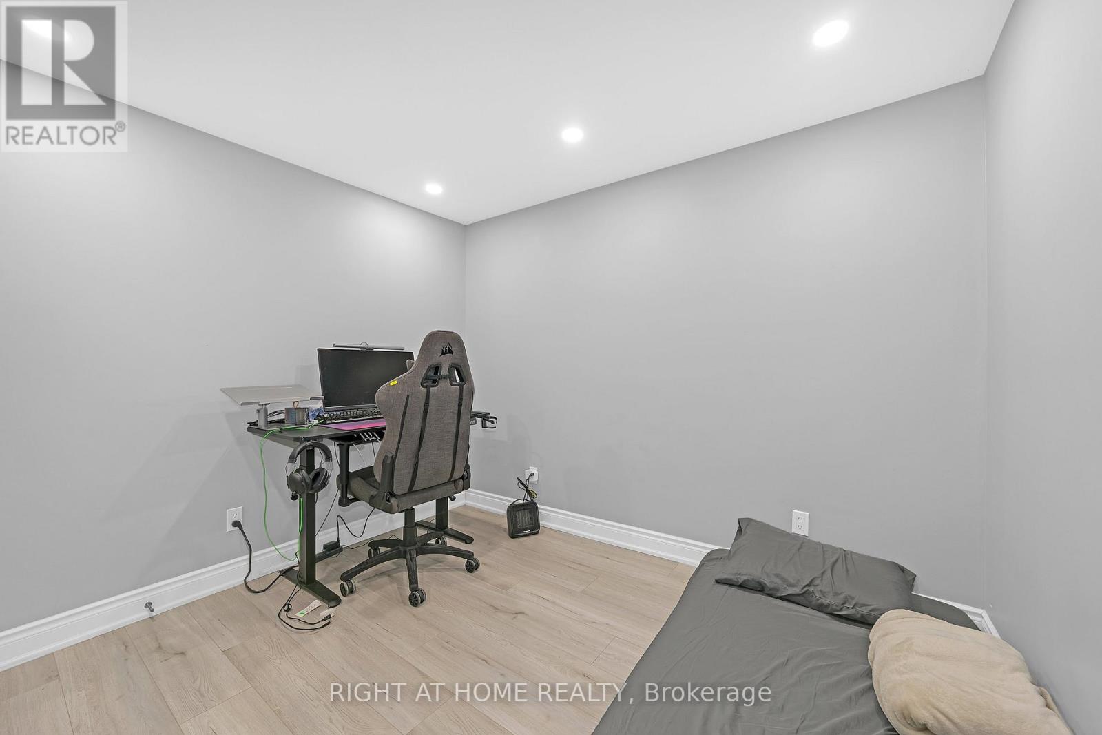 86 Topcliff Avenue, Toronto, Ontario  M3N 1L8 - Photo 39 - W12918854