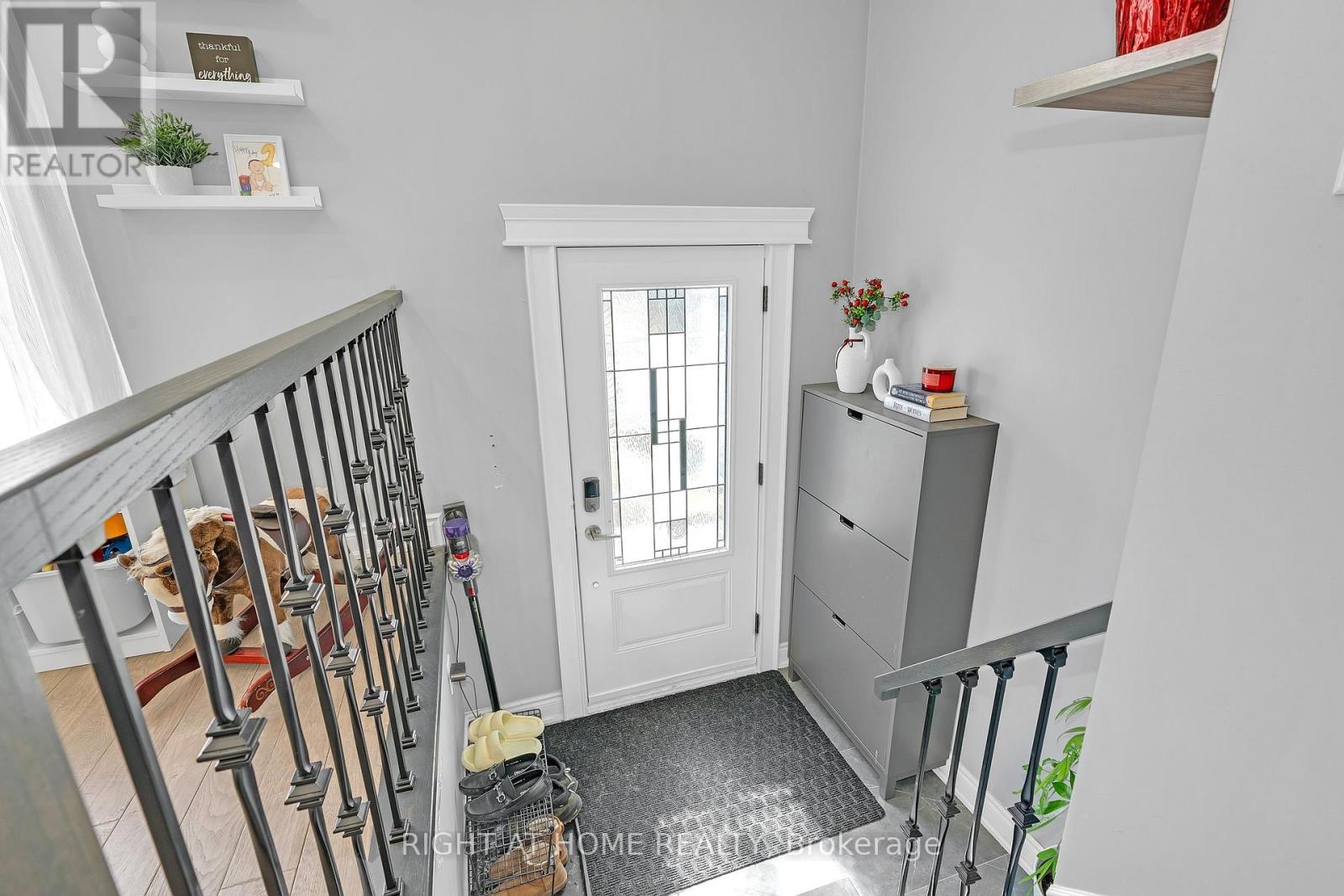 86 Topcliff Avenue, Toronto, Ontario  M3N 1L8 - Photo 6 - W12918854