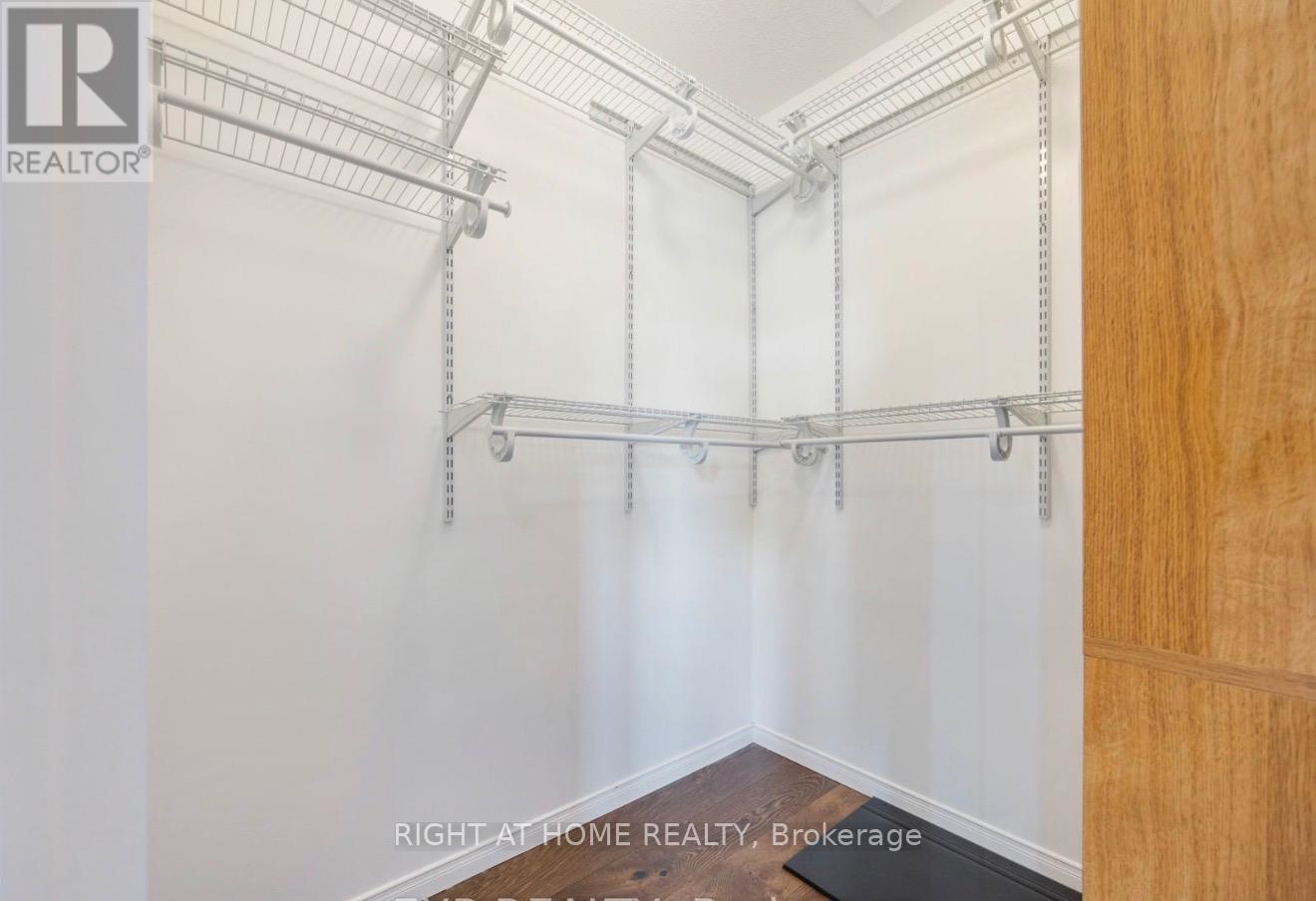 2342 Sutton Drive, Burlington, Ontario  L7L 6Y8 - Photo 15 - W12918872