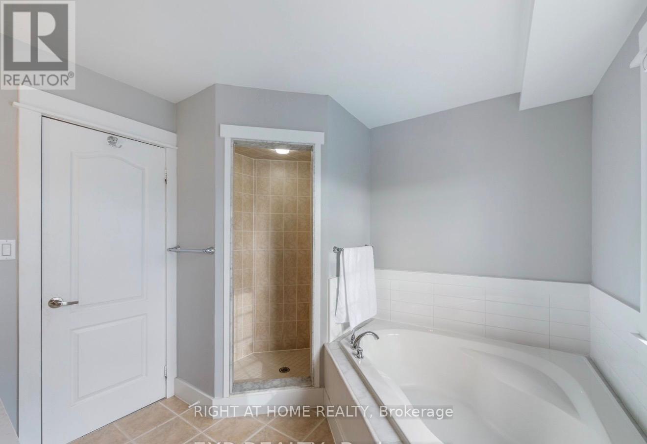 2342 Sutton Drive, Burlington, Ontario  L7L 6Y8 - Photo 17 - W12918872