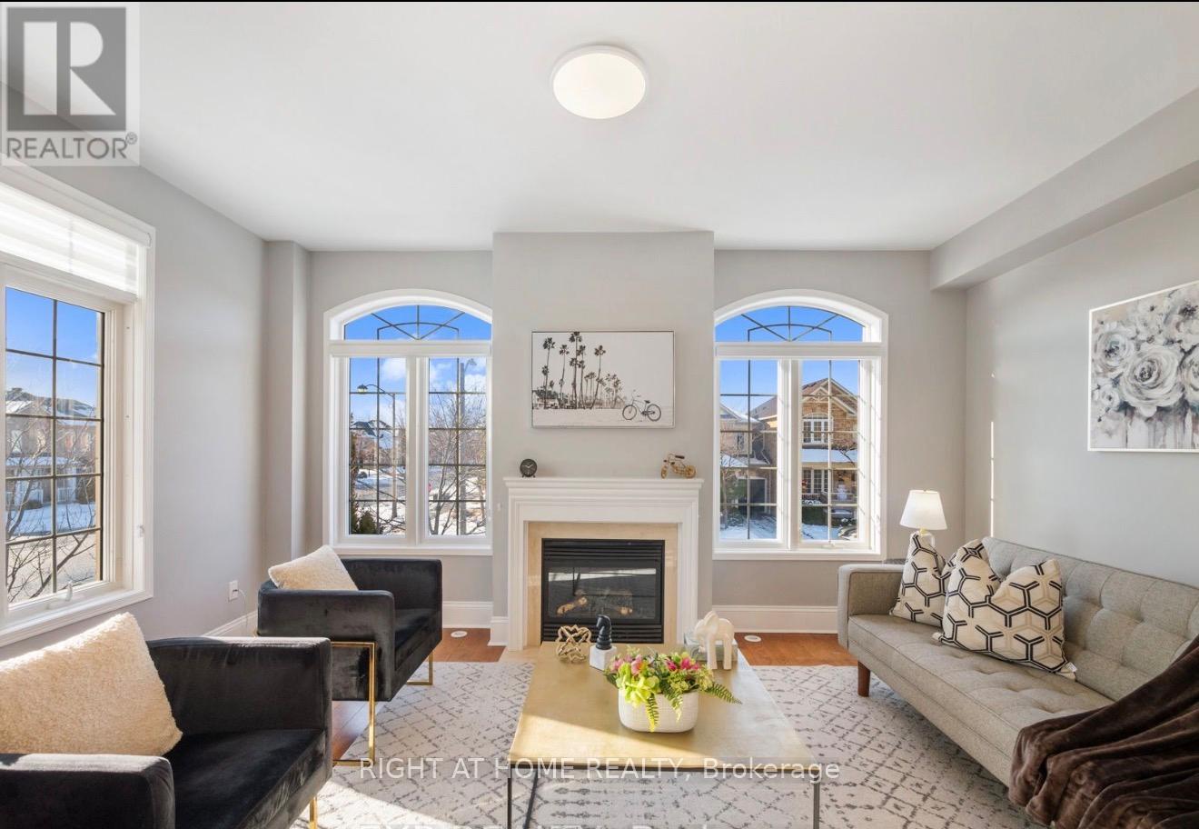 2342 Sutton Drive, Burlington, Ontario  L7L 6Y8 - Photo 8 - W12918872