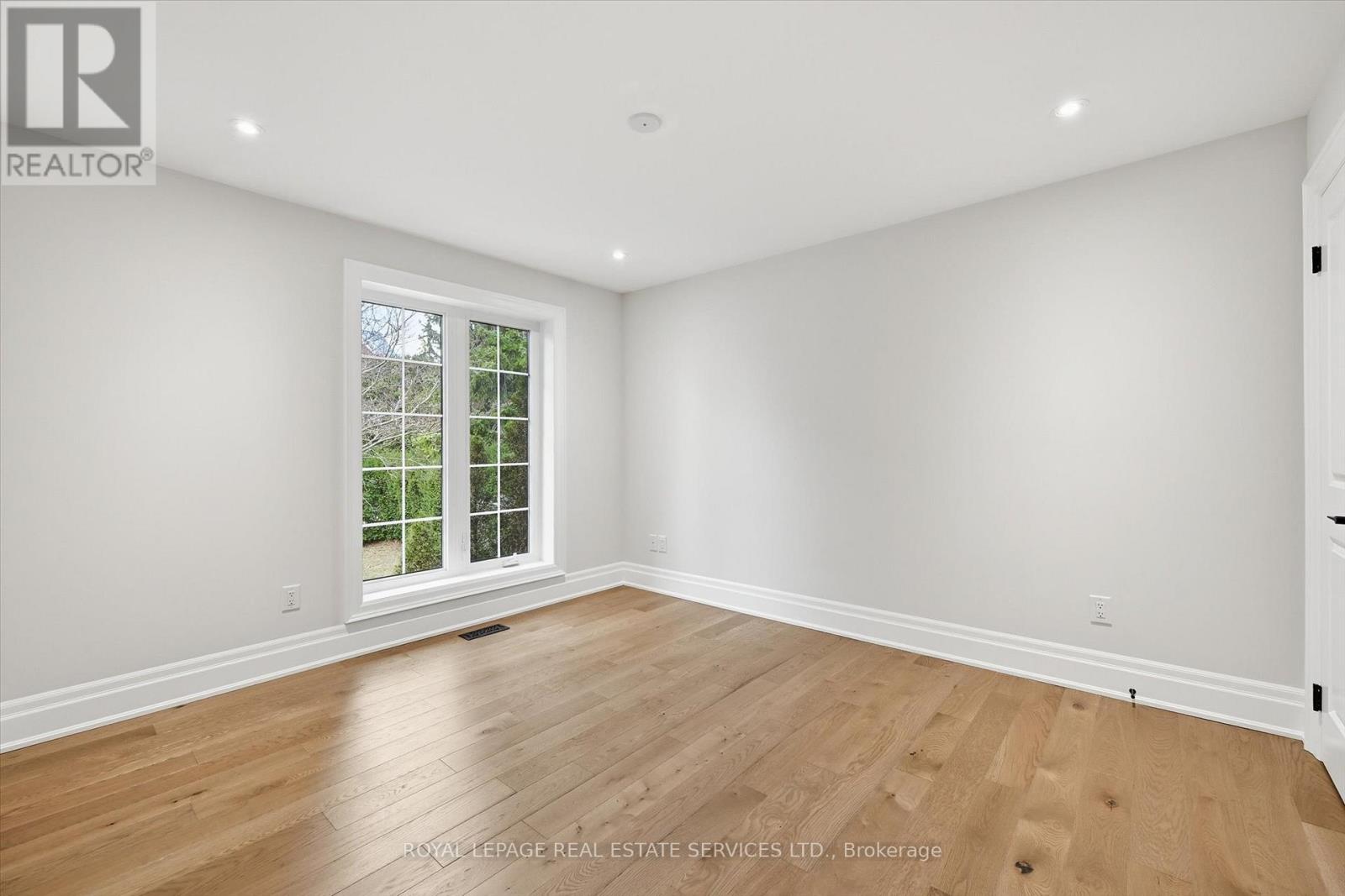 1601 Venetia Drive, Oakville, Ontario  L6L 1K8 - Photo 18 - W12918888