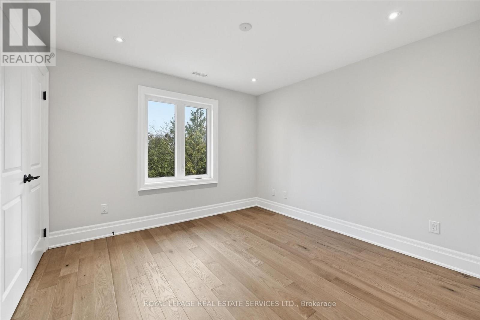 1601 Venetia Drive, Oakville, Ontario  L6L 1K8 - Photo 28 - W12918888