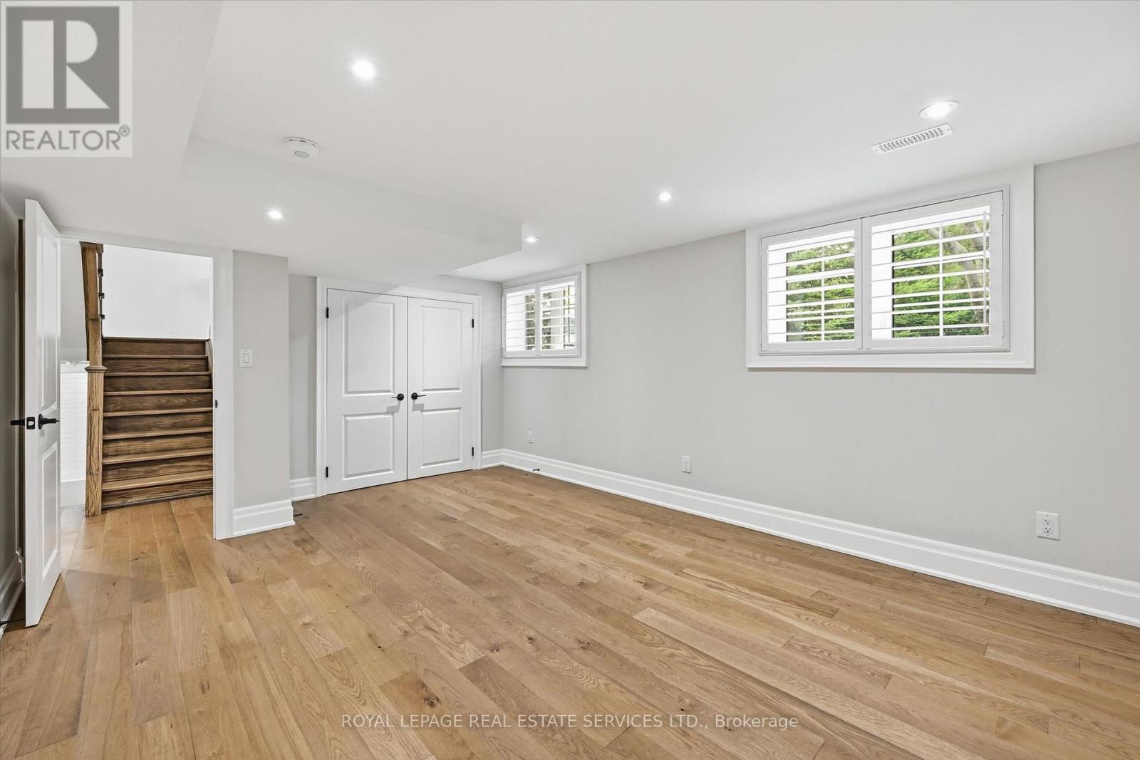 1601 Venetia Drive, Oakville, Ontario  L6L 1K8 - Photo 34 - W12918888