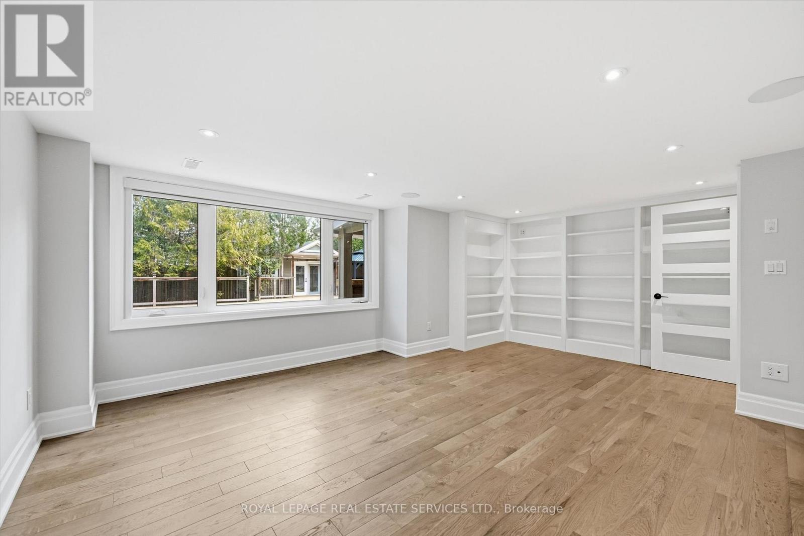 1601 Venetia Drive, Oakville, Ontario  L6L 1K8 - Photo 35 - W12918888