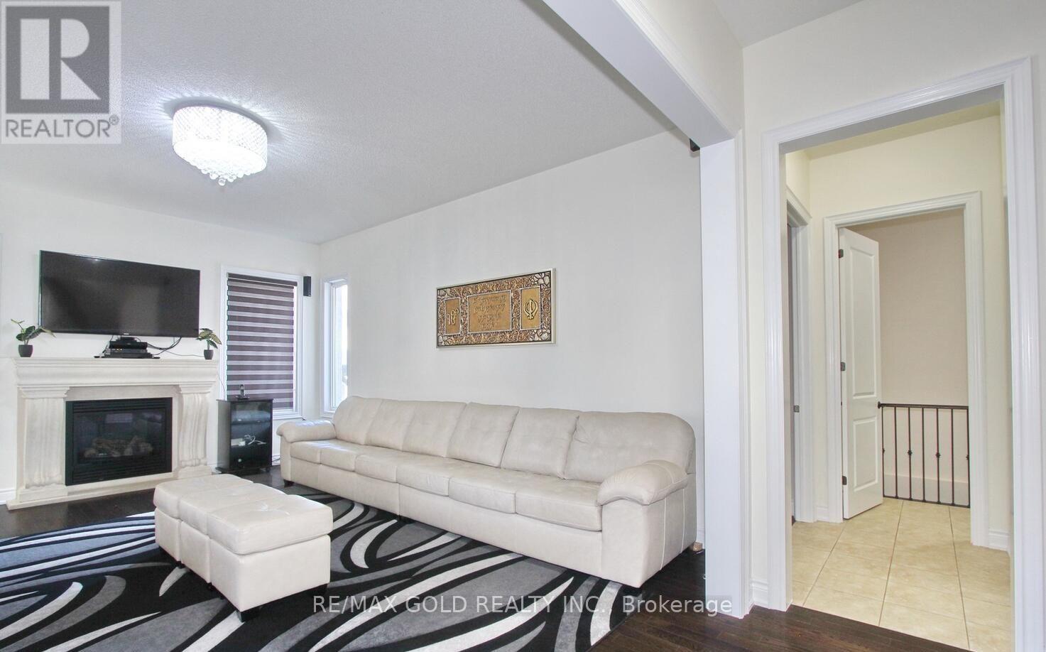 14 Ladbrook Crescent, Brampton, Ontario  L6X 5H6 - Photo 15 - W12918924