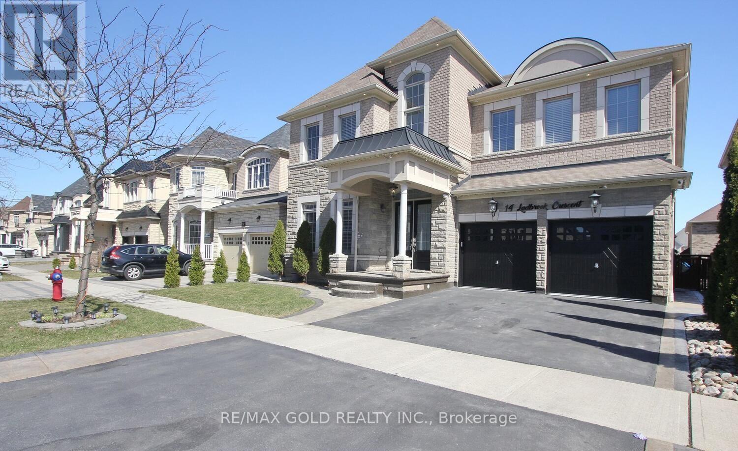 14 Ladbrook Crescent, Brampton, Ontario  L6X 5H6 - Photo 2 - W12918924