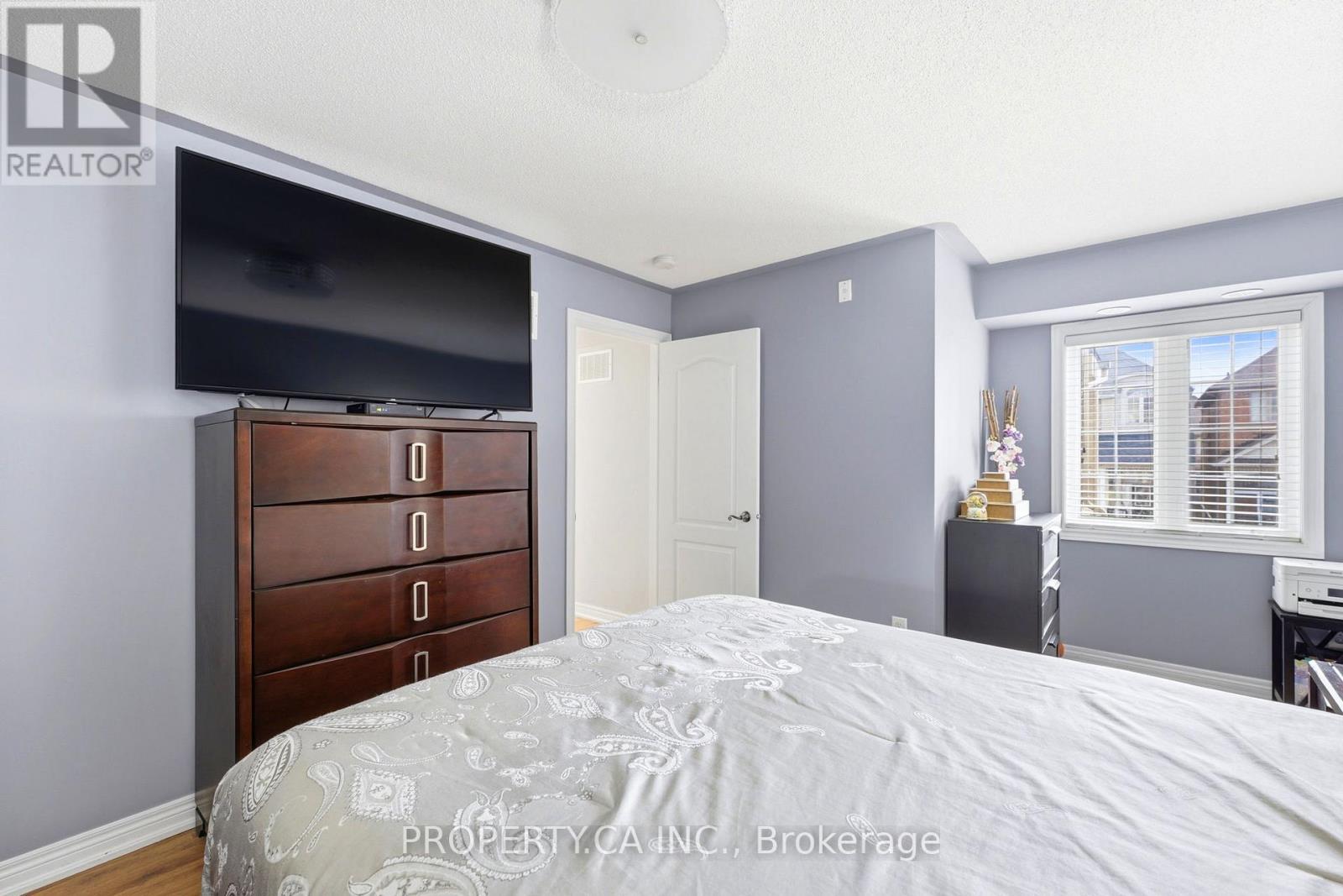 6 - 157 Isaac Devins Boulevard, Toronto, Ontario M9M 0C5 - Photo 18 - W12918938