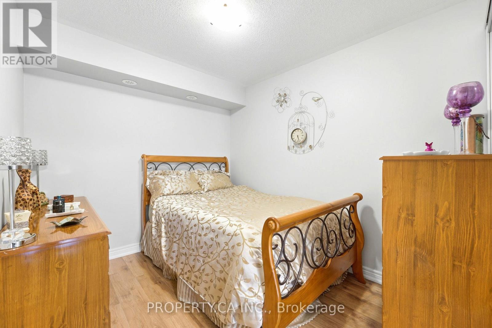 6 - 157 Isaac Devins Boulevard, Toronto, Ontario M9M 0C5 - Photo 20 - W12918938