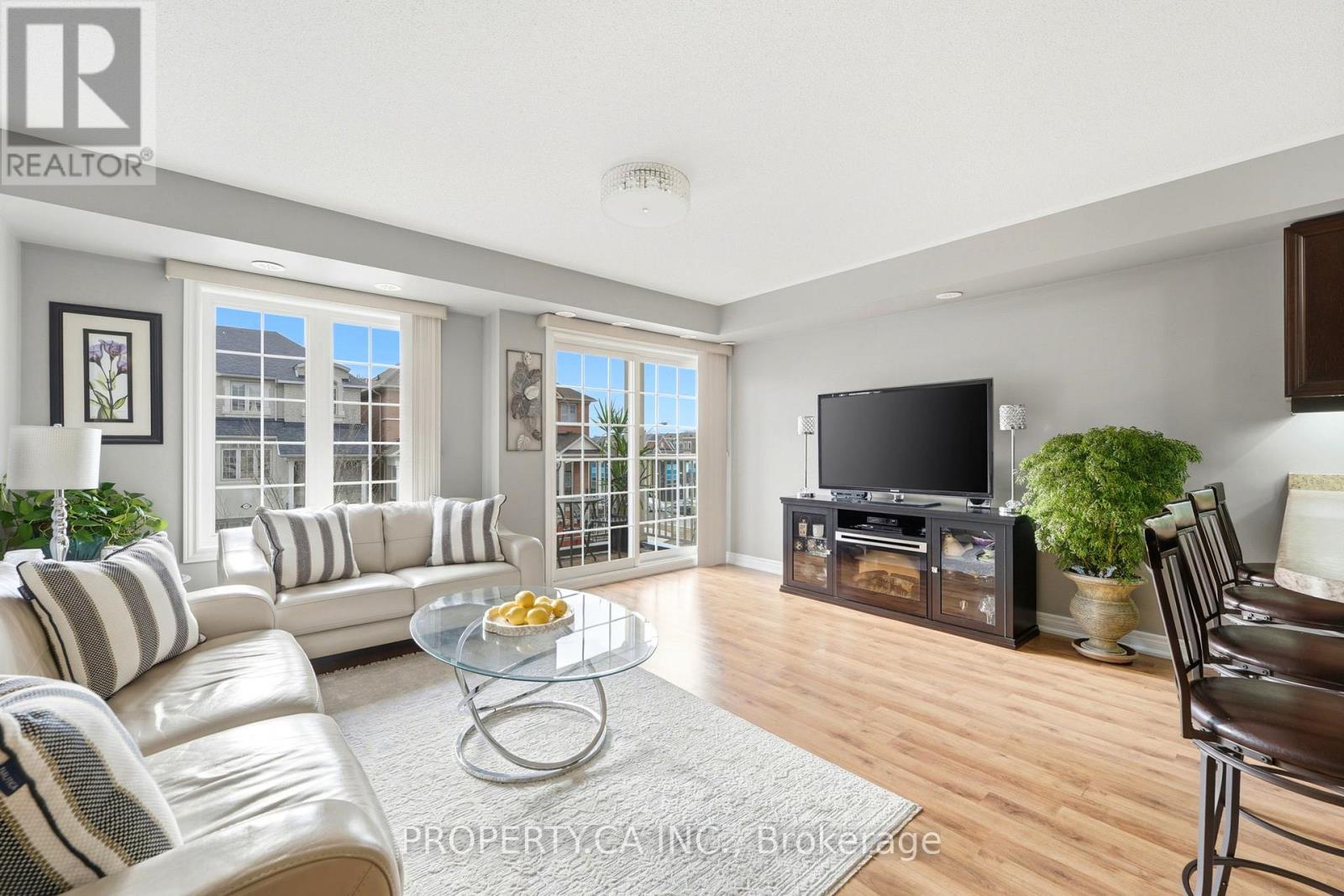 6 - 157 Isaac Devins Boulevard, Toronto, Ontario M9M 0C5 - Photo 6 - W12918938