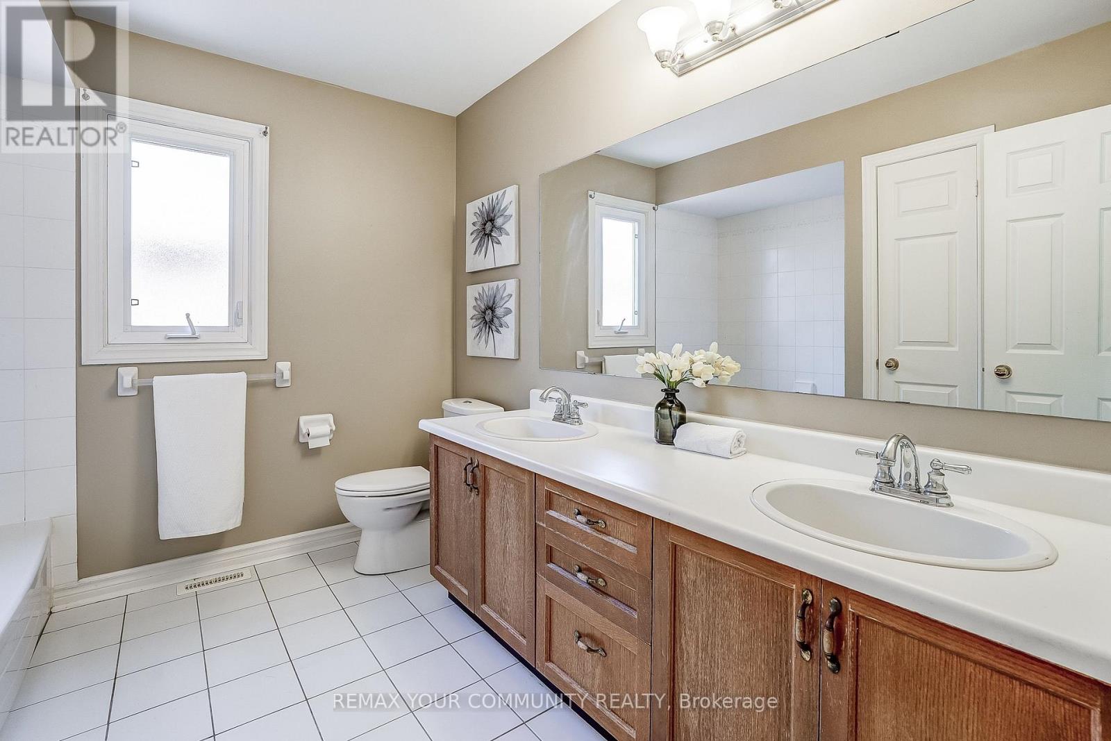 2629 Burnford Trail, Mississauga, Ontario  L5M 5E1 - Photo 32 - W12918968