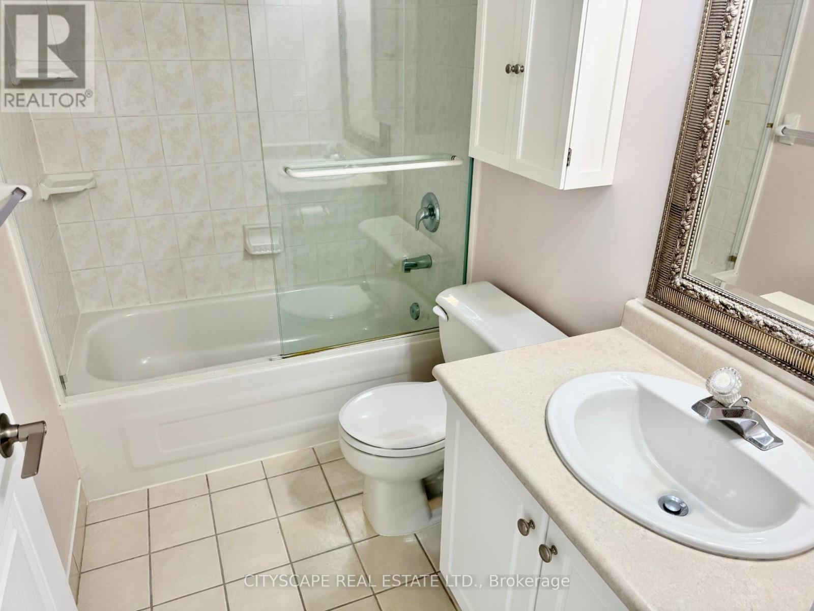 #1606 - 156 Enfield Place, Mississauga (City Centre), Ontario  L5B 4L8 - Photo 13 - W12918980
