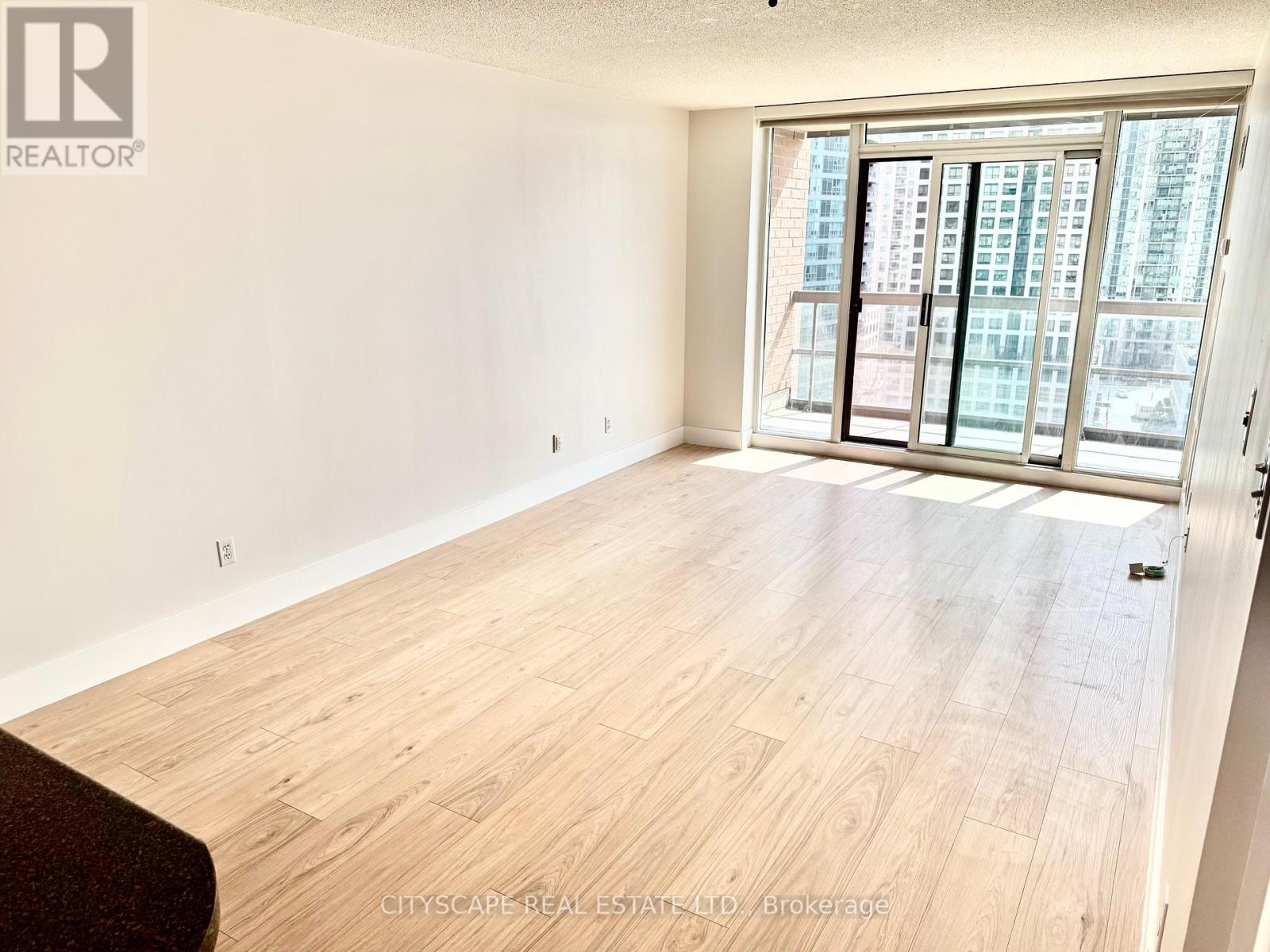 #1606 - 156 Enfield Place, Mississauga (City Centre), Ontario  L5B 4L8 - Photo 9 - W12918980