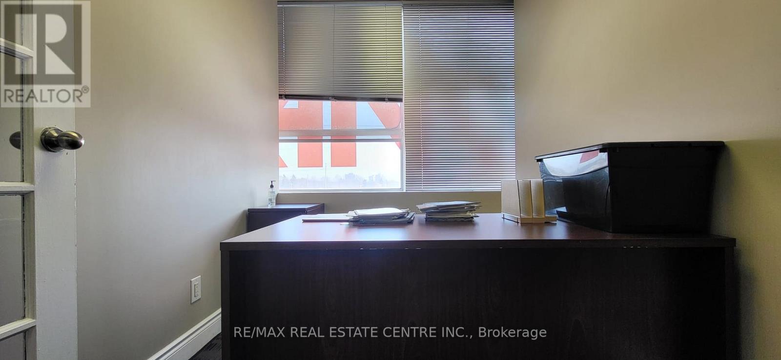 220-221 - 1550 South Gateway Road, Mississauga, Ontario L4W 5G6 - Photo 7 - W12919030