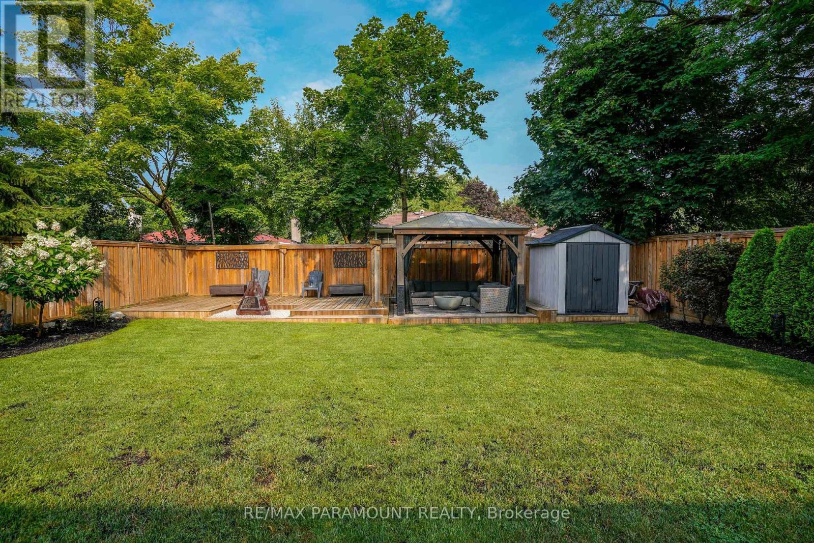 10 Farmington Drive, Brampton (Brampton East), Ontario  L6W 2V2 - Photo 37 - W12919046