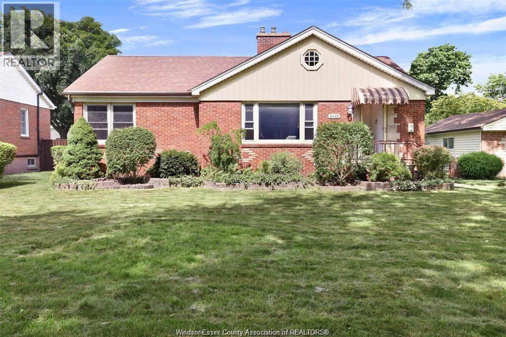 MLS# 26006133: 2432 BUCKINGHAM DRIVE, Windsor, Canada