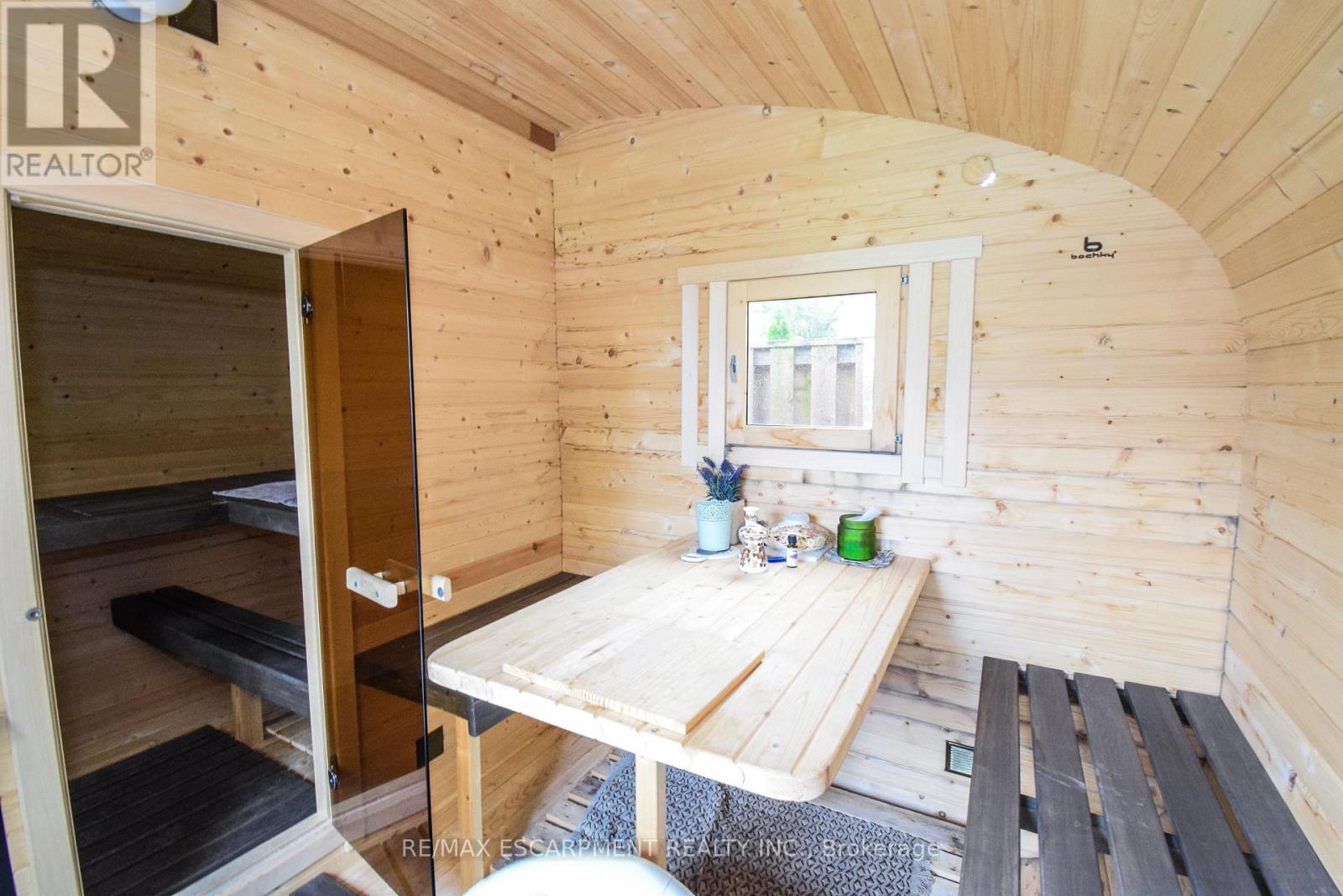 258 Hellems Avenue, Welland, Ontario  L3B 3B7 - Photo 12 - X12918752