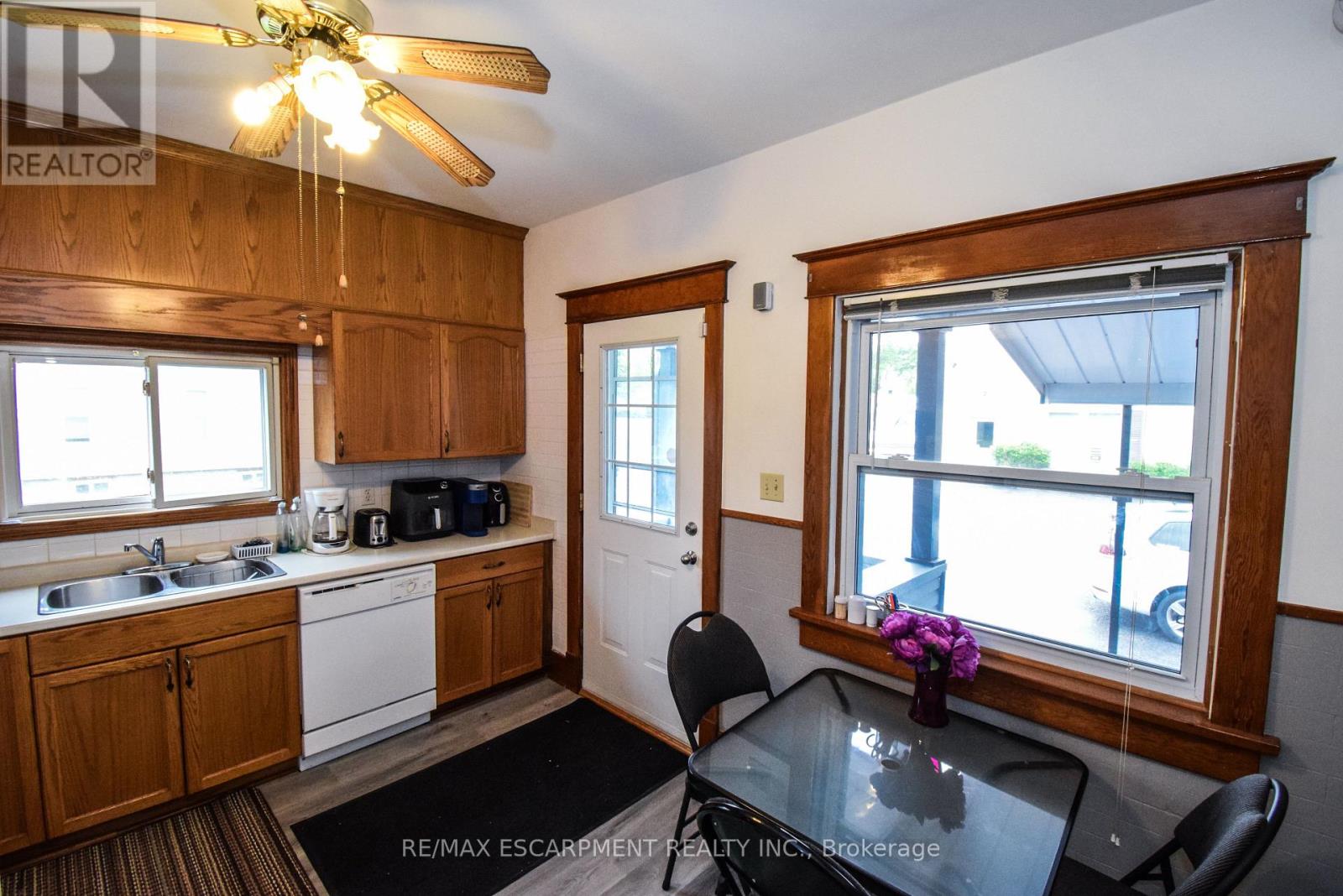 264 Hellems Avenue, Welland, Ontario  L3B 3B7 - Photo 10 - X12918792