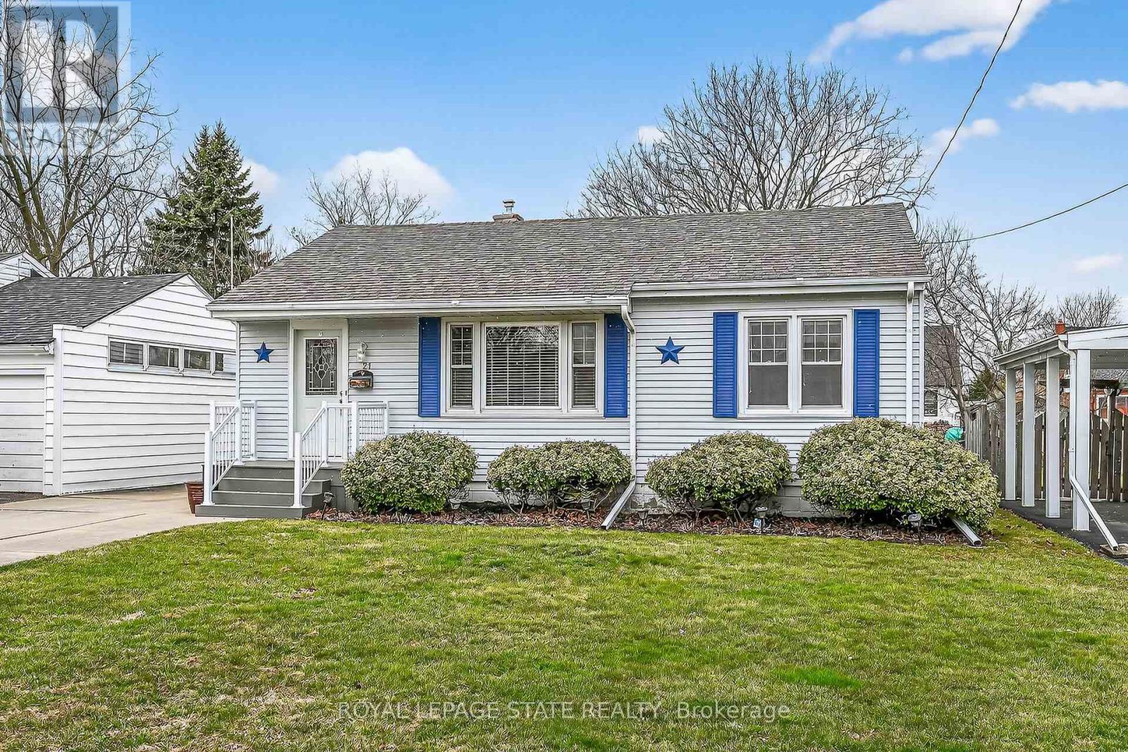 21 LAKEVIEW AVENUE, Grimsby, Ontario