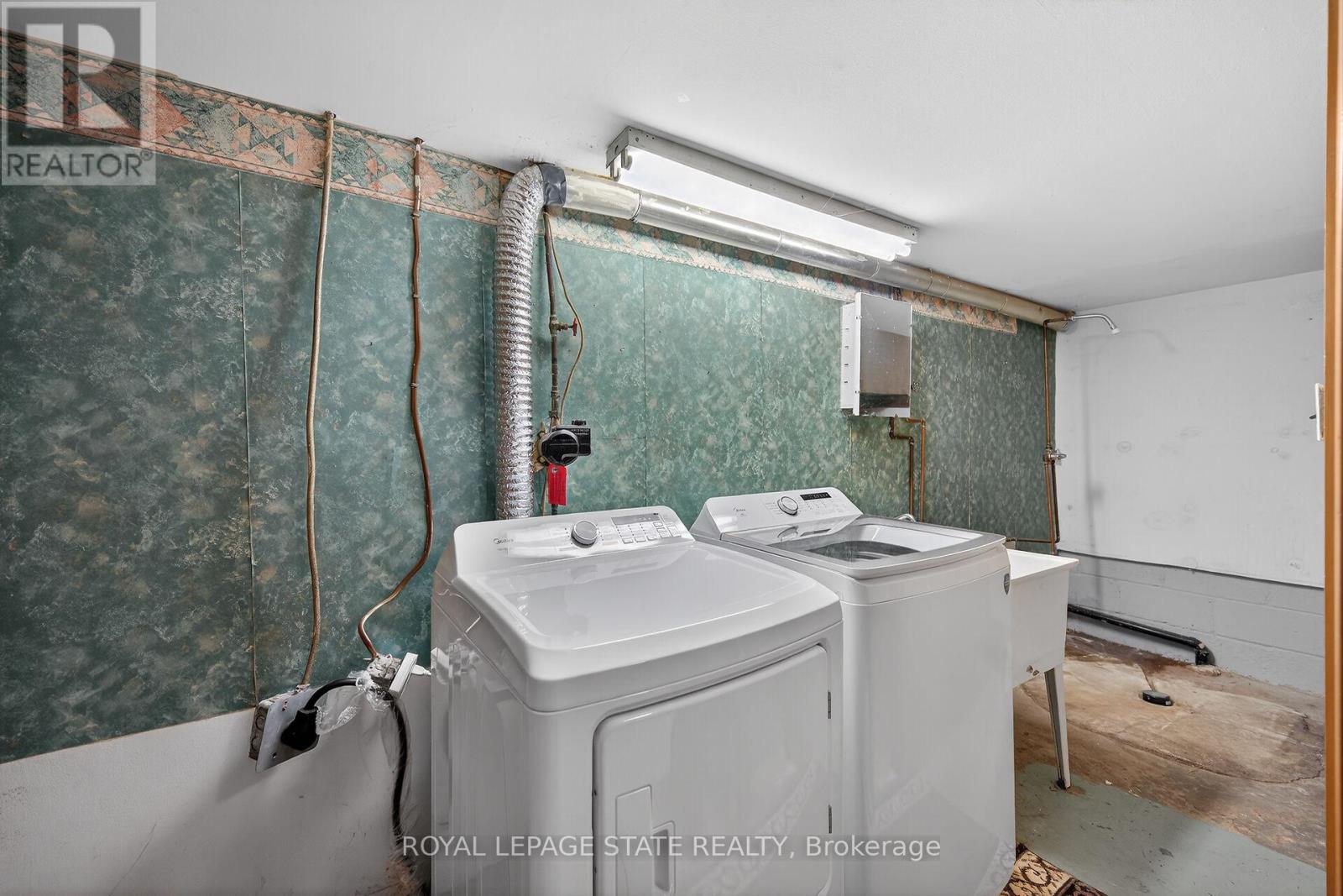 21 Lakeview Avenue, Grimsby, Ontario  L3M 3L9 - Photo 34 - X12918818