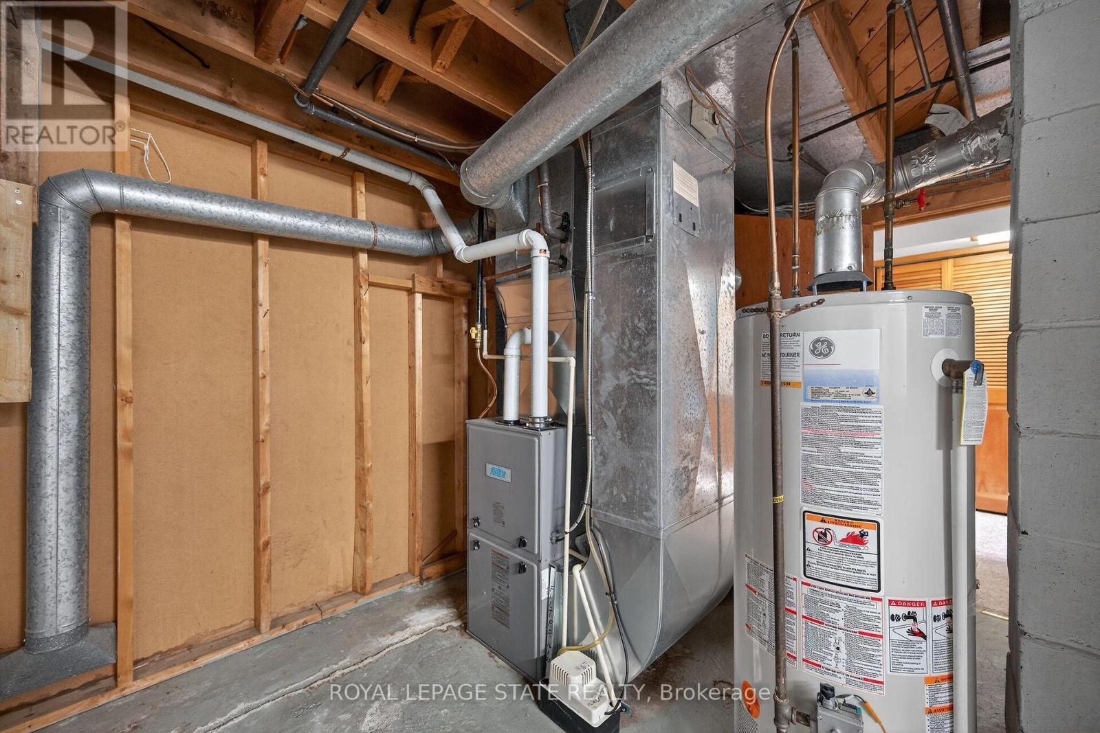 21 Lakeview Avenue, Grimsby, Ontario  L3M 3L9 - Photo 37 - X12918818