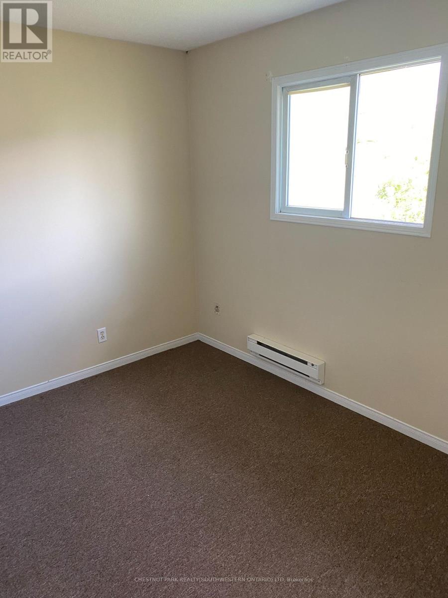 839 Stirling Avenue S, Kitchener, Ontario  N2M 3K4 - Photo 23 - X12918860