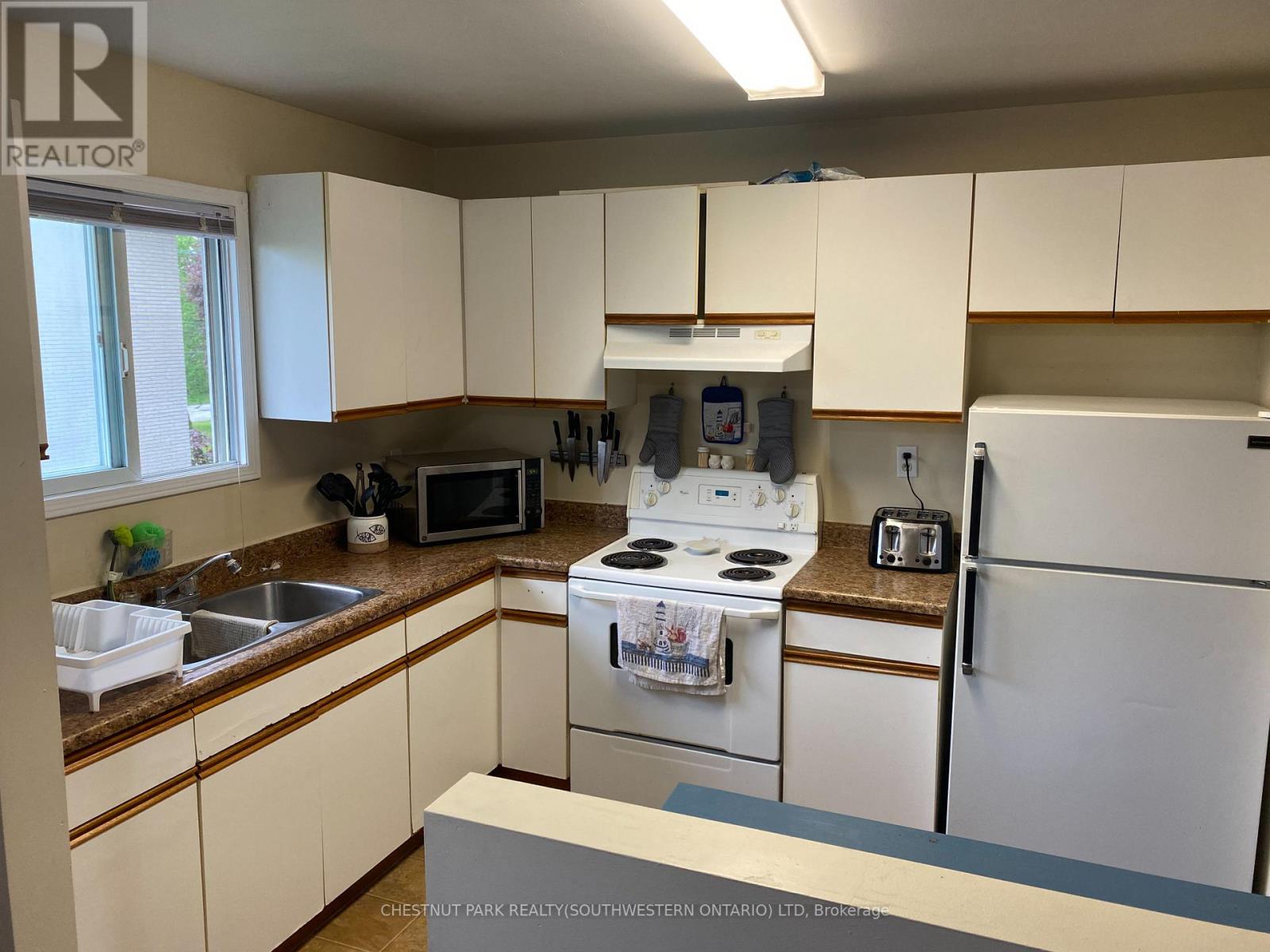 839 Stirling Avenue S, Kitchener, Ontario  N2M 3K4 - Photo 29 - X12918860