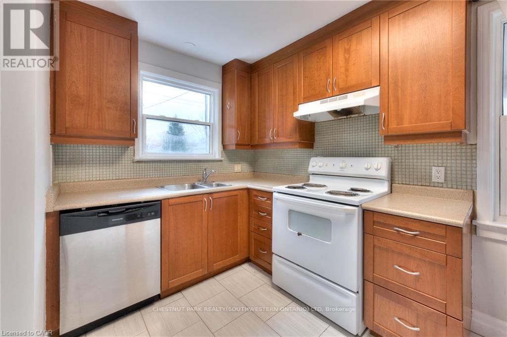 839 Stirling Avenue S, Kitchener, Ontario  N2M 3K4 - Photo 6 - X12918860