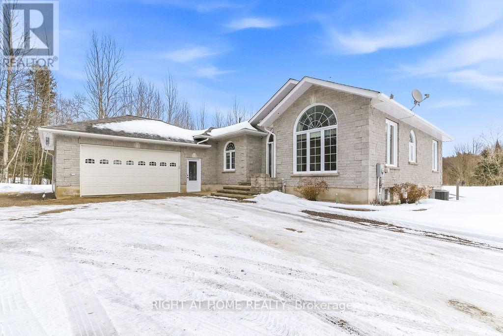 80 Rahns Road, Laurentian Valley, Ontario  K8A 0H8 - Photo 2 - X12918894