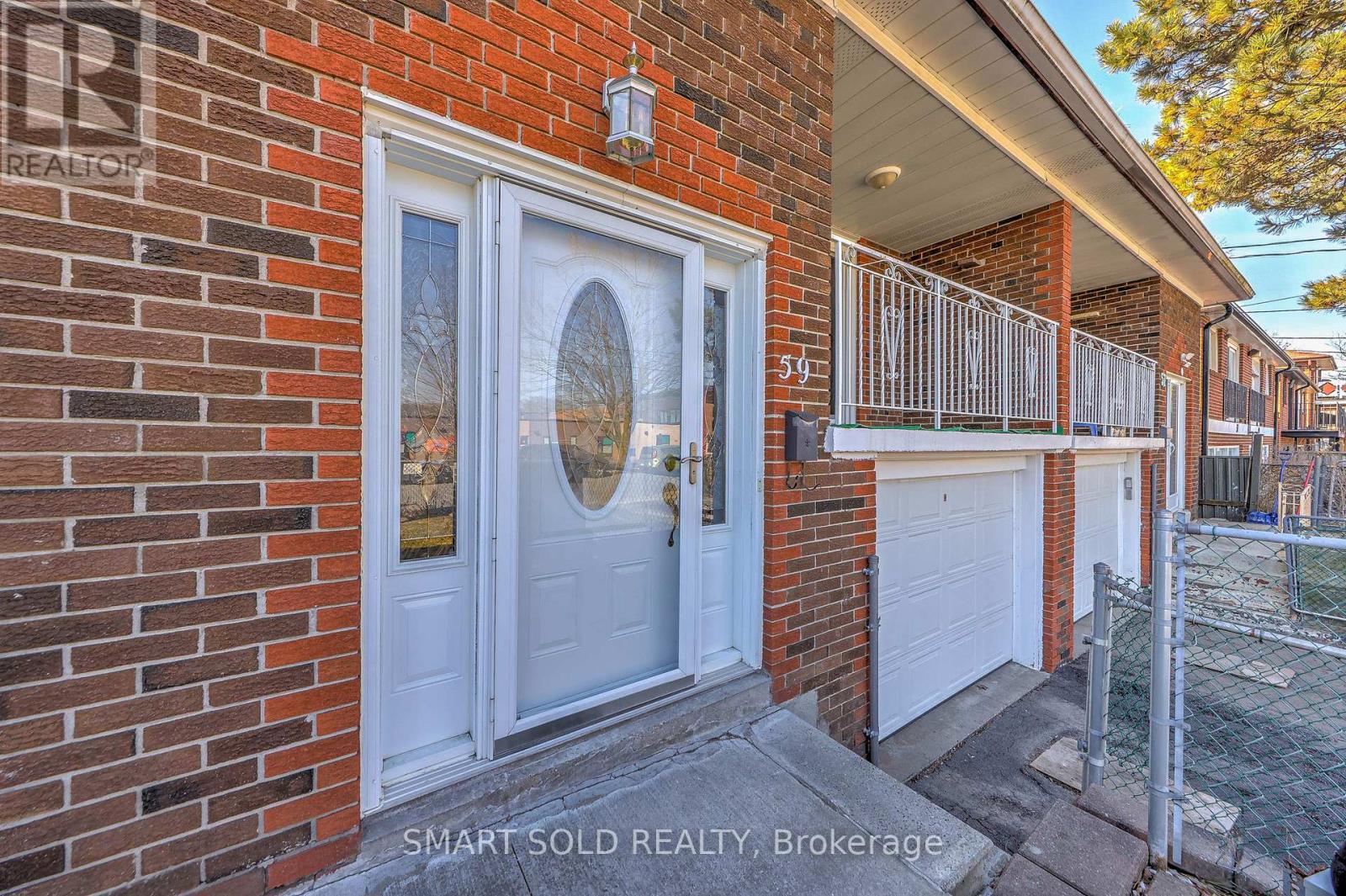 59 Chapman Avenue, Toronto, Ontario  M4B 1C6 - Photo 5 - E12917664