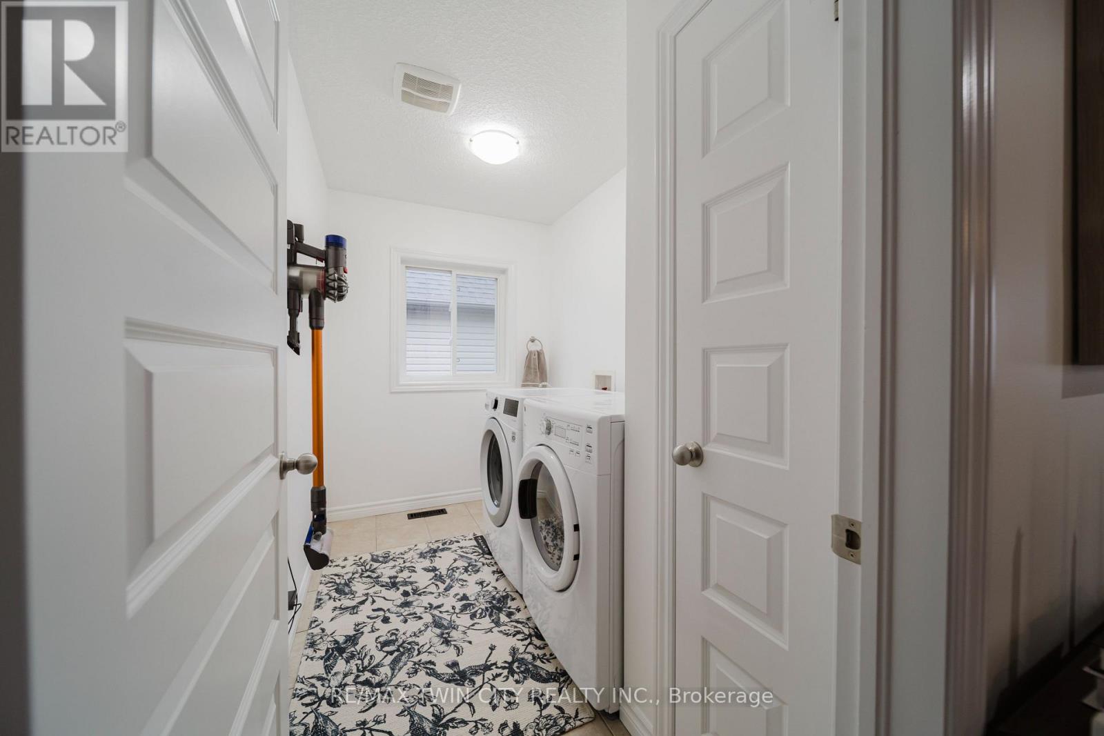 22 Bettschen Lane, Wilmot, Ontario  N3A 0E1 - Photo 36 - X12918900