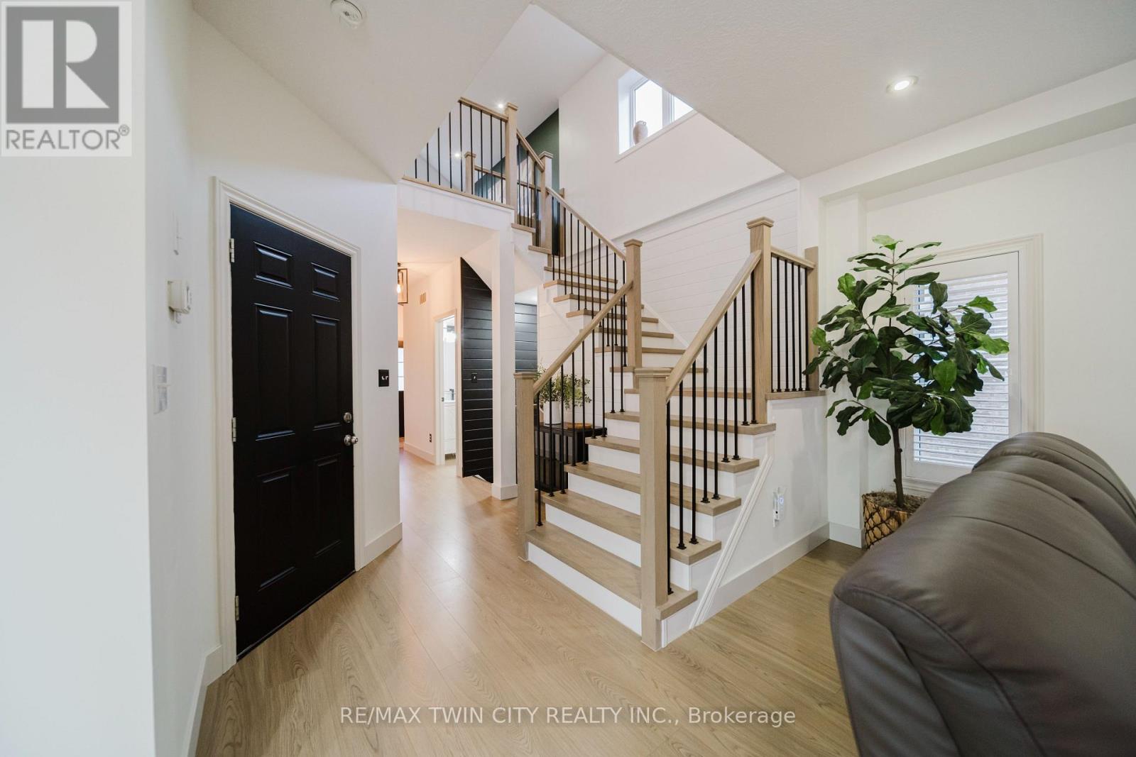 22 Bettschen Lane, Wilmot, Ontario  N3A 0E1 - Photo 4 - X12918900