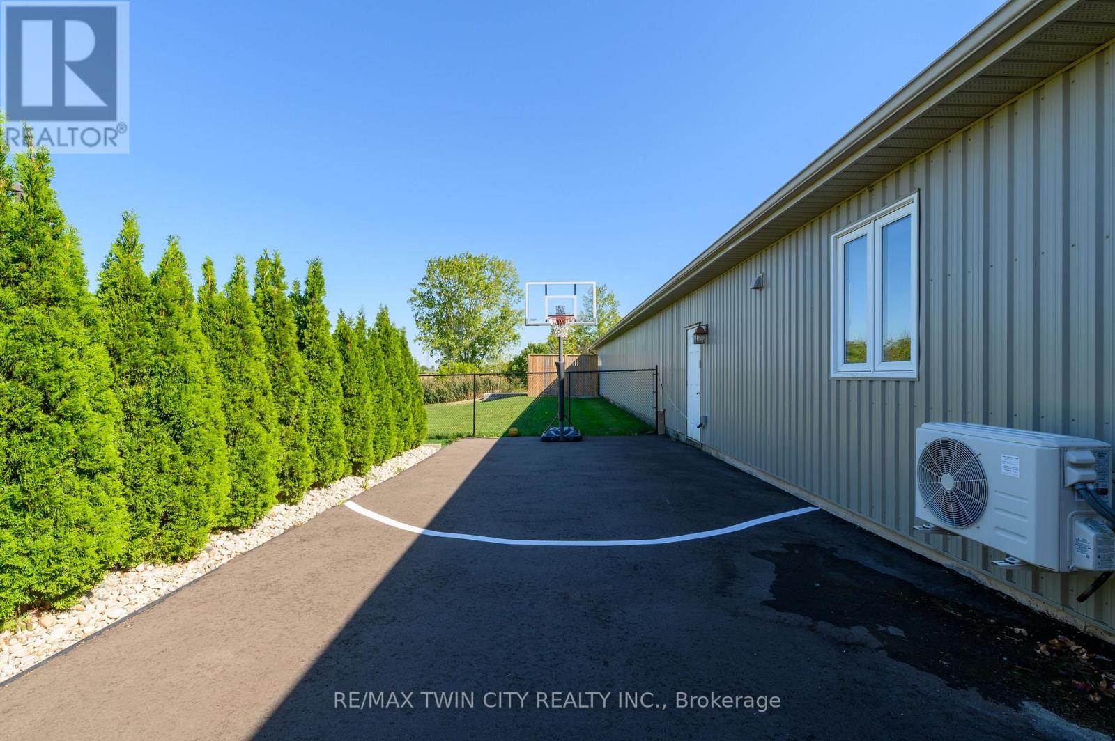 2350 Gainer Street, Thorold, Ontario  L0S 1A0 - Photo 37 - X12918944